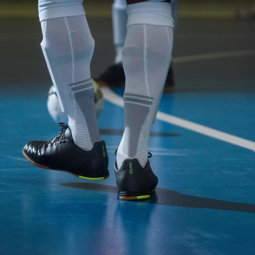 Hallenschuhe Futsal Fussball Agility 700 Leder Erwachsene schwarz
