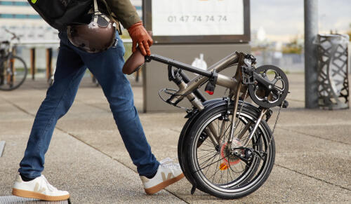 Cycling | How To Fold And Unfold a Folding Bike?
