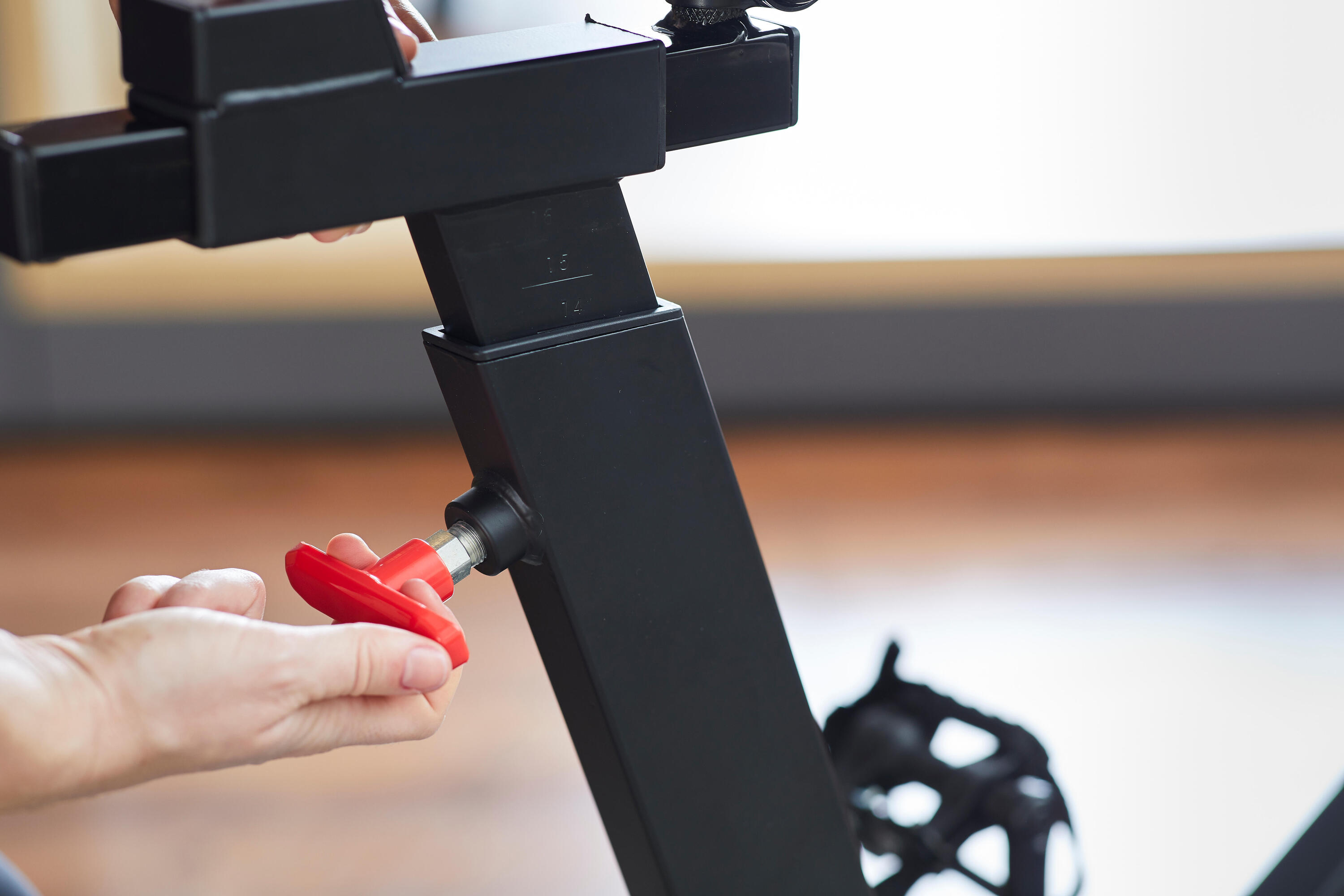 Indoor Cycling Bike - 100 8/12
