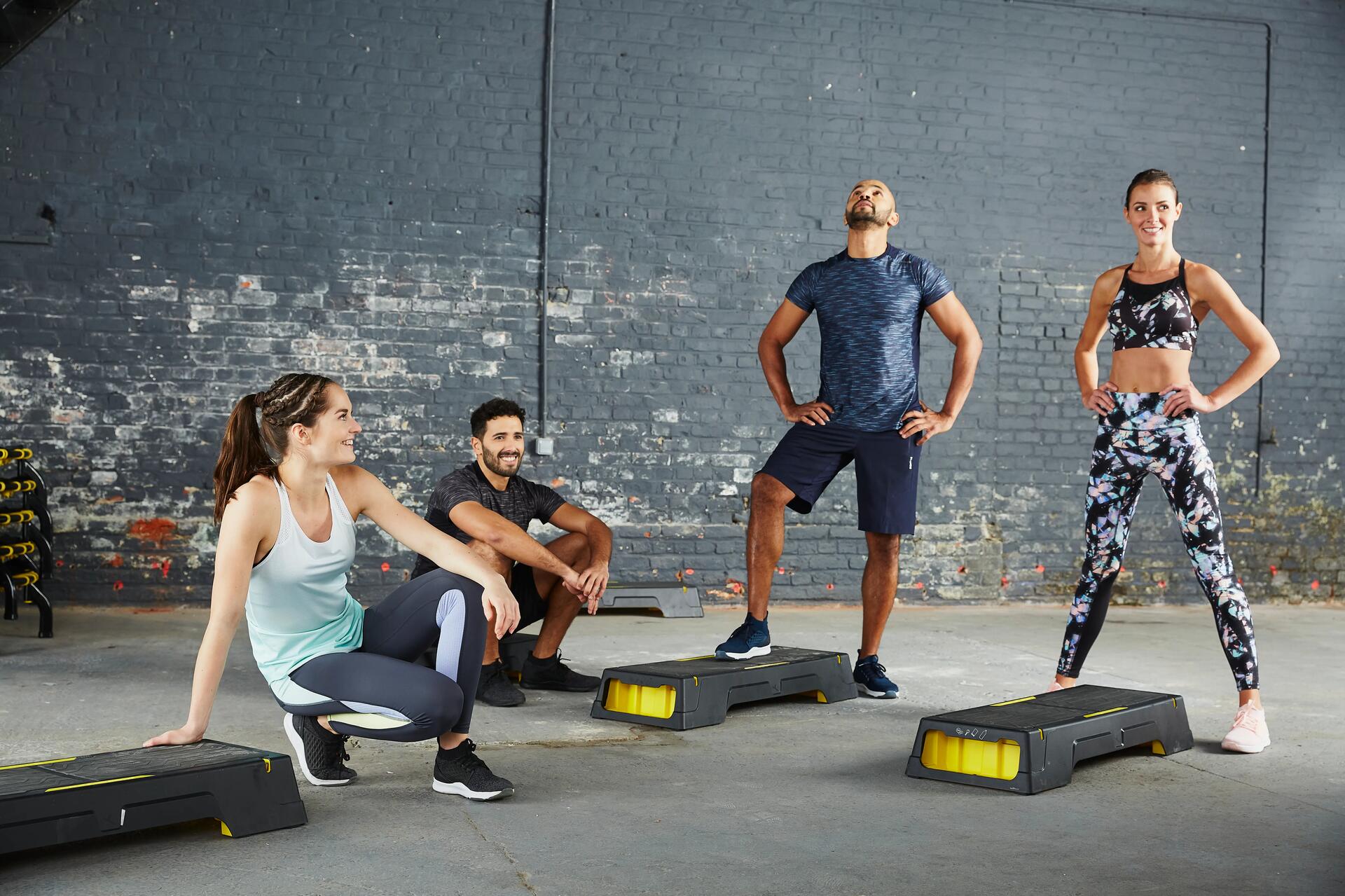 une homme et une femme se motivent mutuellement