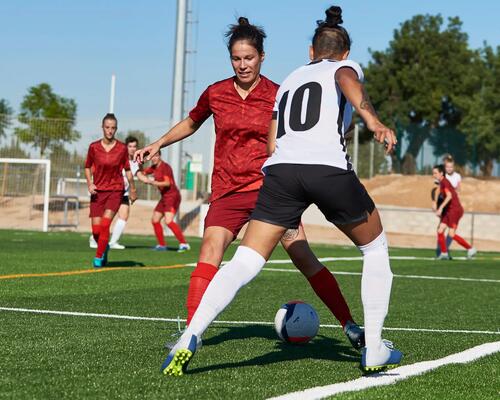 Le football féminin : une pratique en plein essor