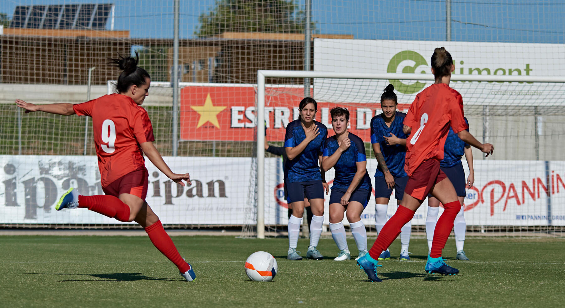 Le saviez-vous ? 9 anecdotes sur le foot féminin 