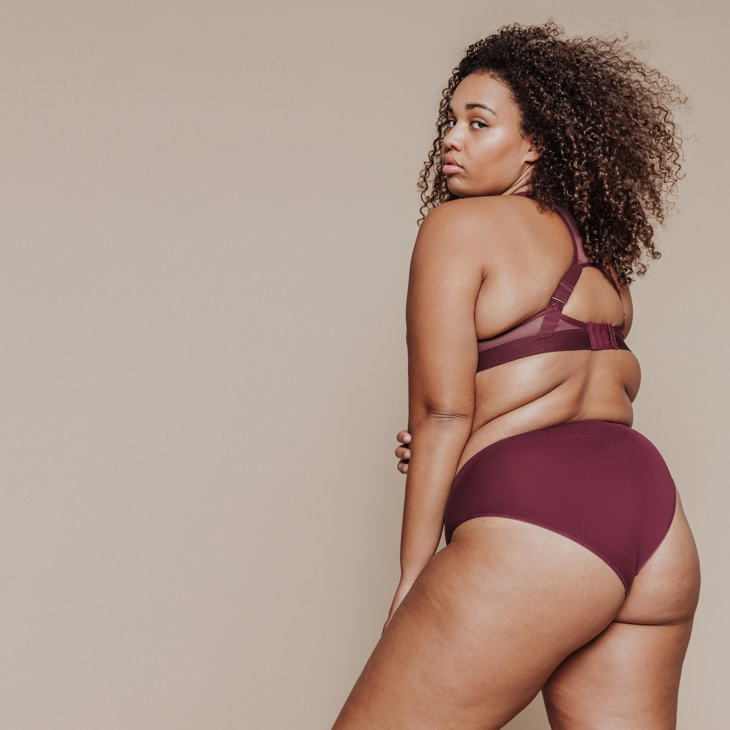 COMFORT RUNNING BRA - HIGH SUPPORT 3/6