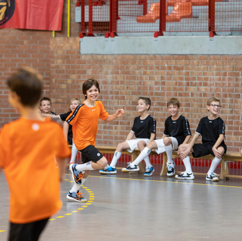 Pourquoi Mettre Mon Enfant A Un Sport Collectif Comme Le Handball