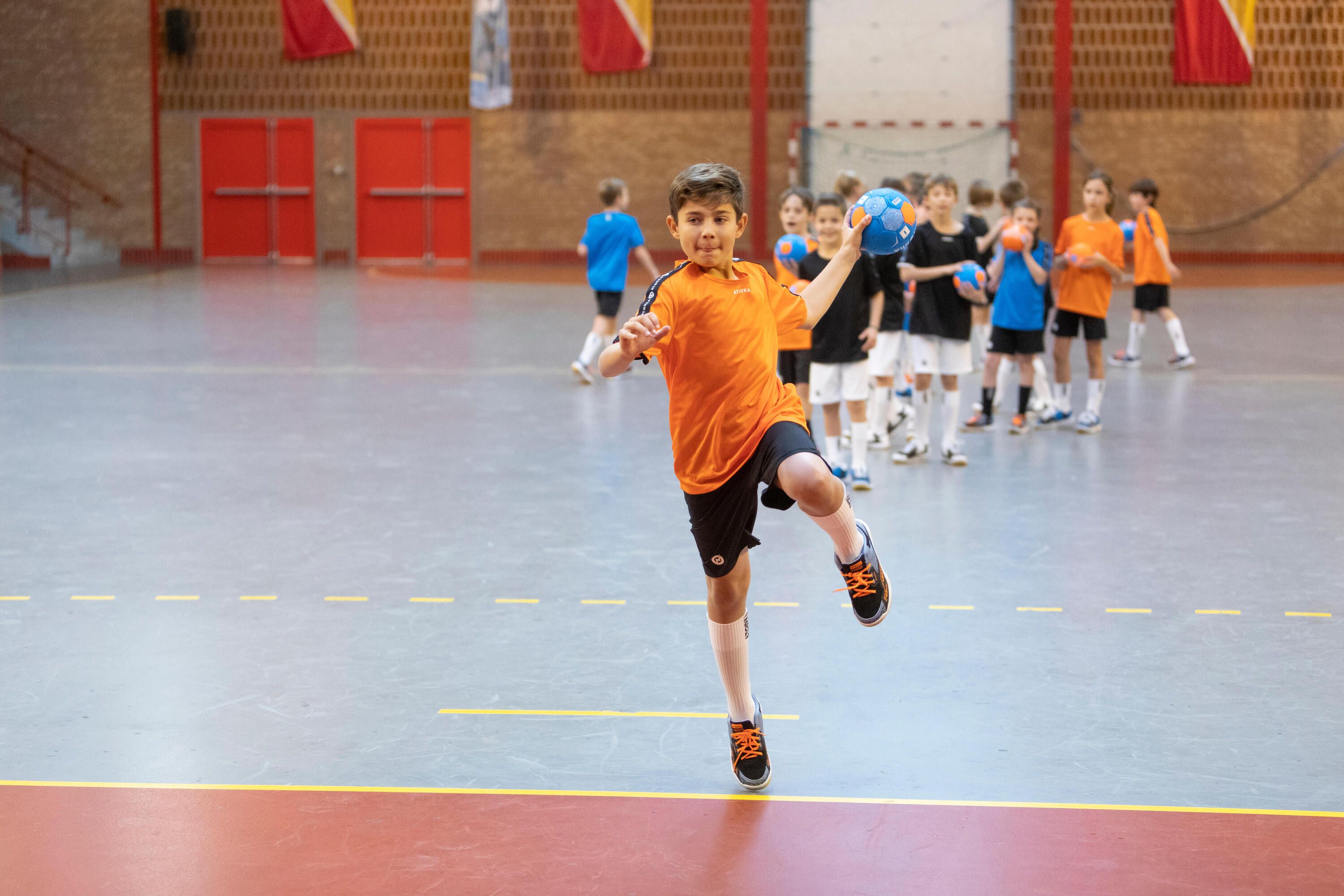 Kids' Handball H100 Soft Size 1 - Blue/Orange 10/11