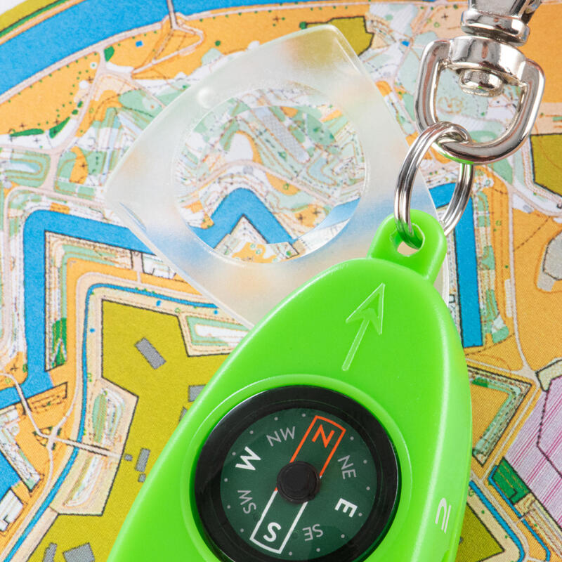 50 MULTI-PURPOSE WHISTLE AND ORIENTEERING COMPASS - GREEN