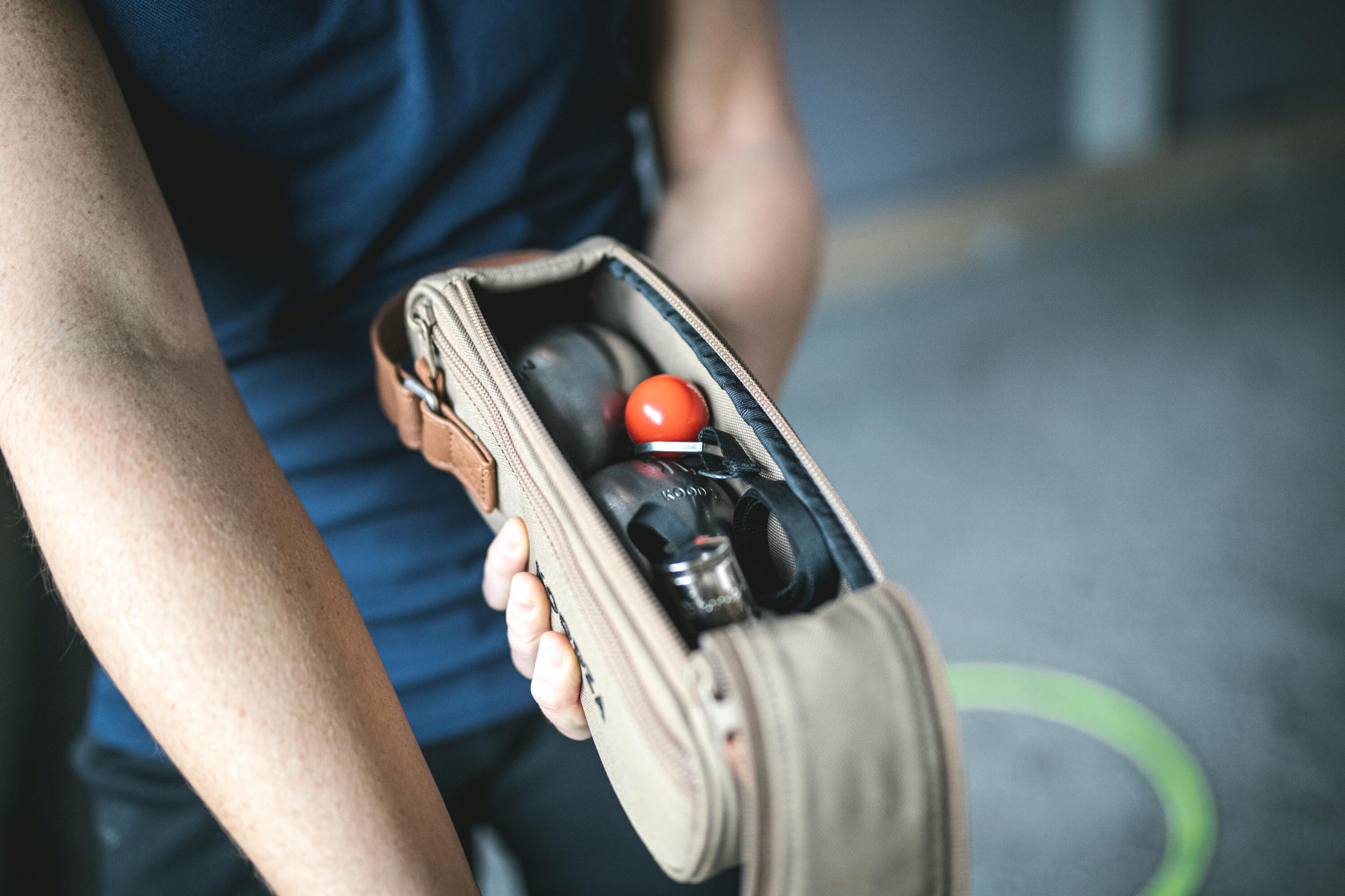 Semi-Rigid Bag for 3 Petanque Boules - Beige 4/10