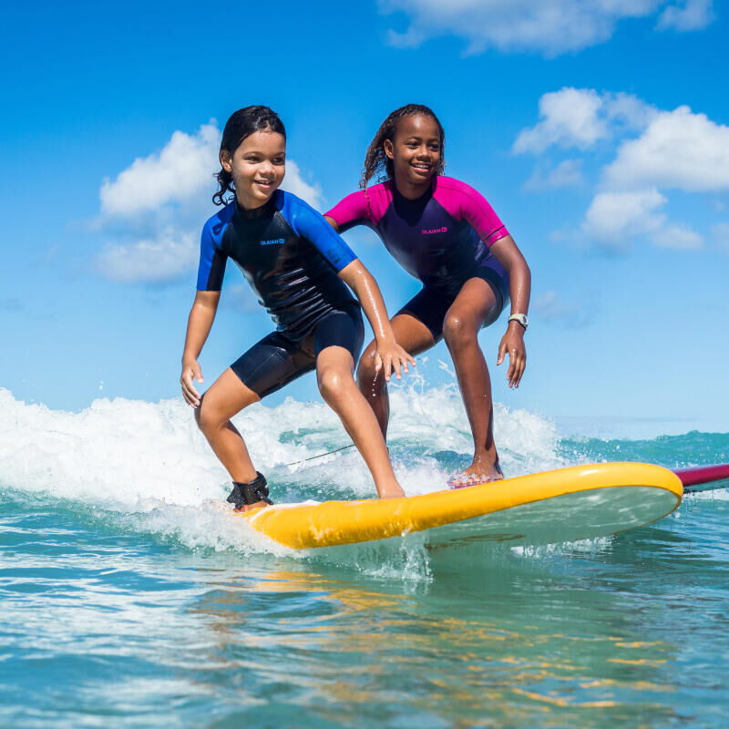 les bonnes raisons de se mettre au surf cet été