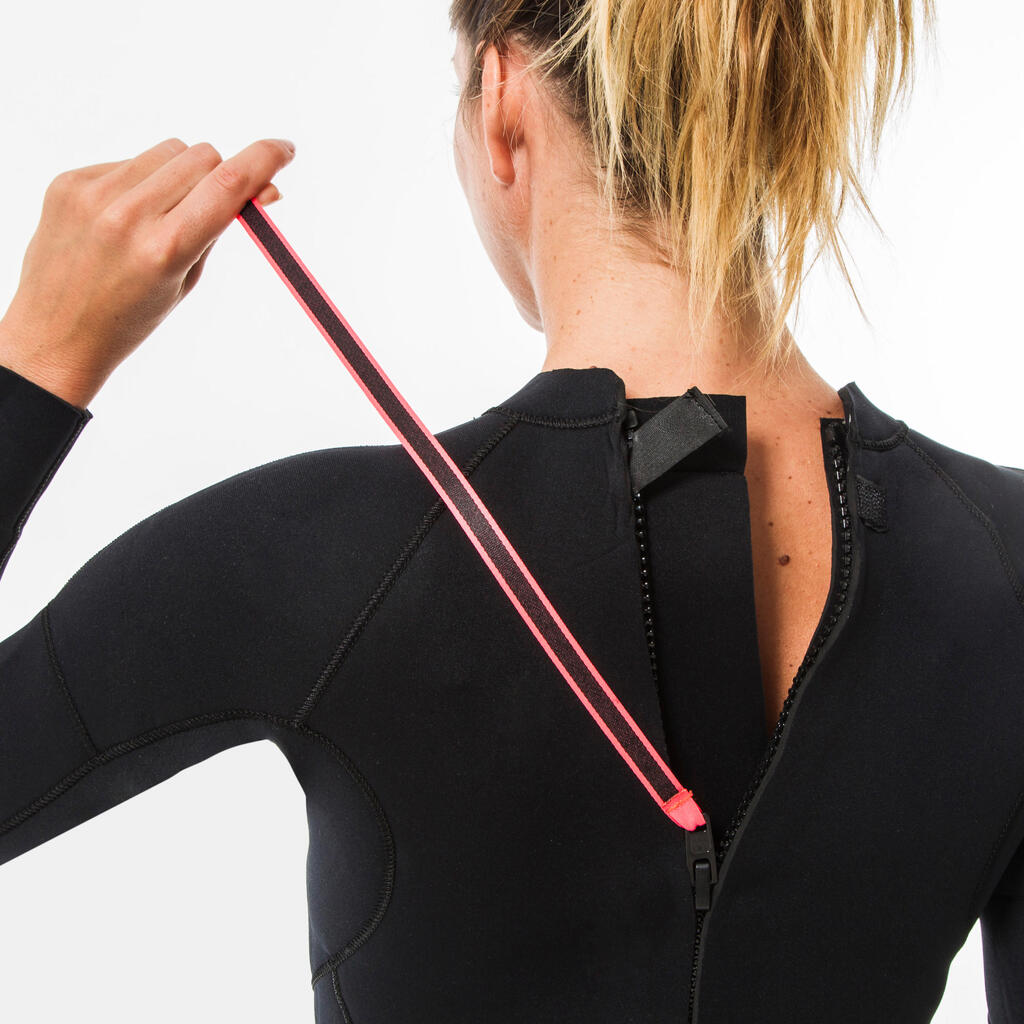 Dámska kombinéza na surf 100 neoprén 4/3 mm zips na chrbte čierna