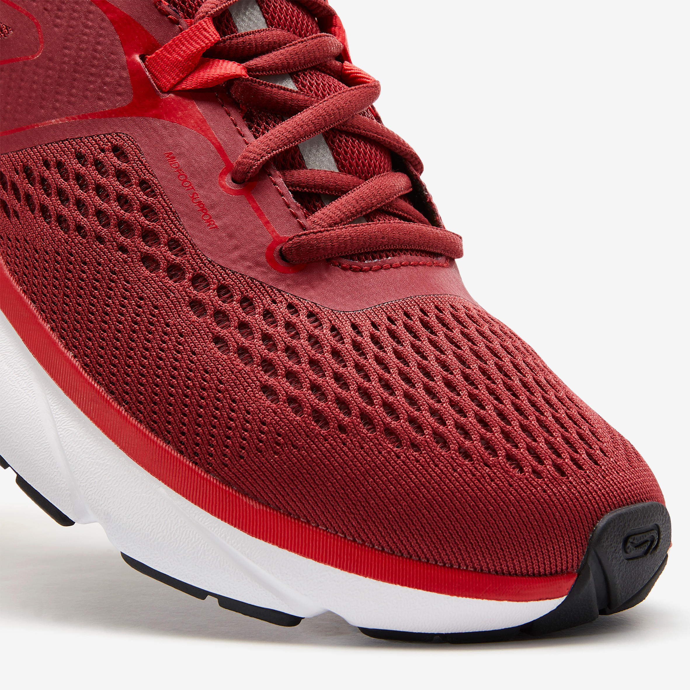mens red athletic shoes