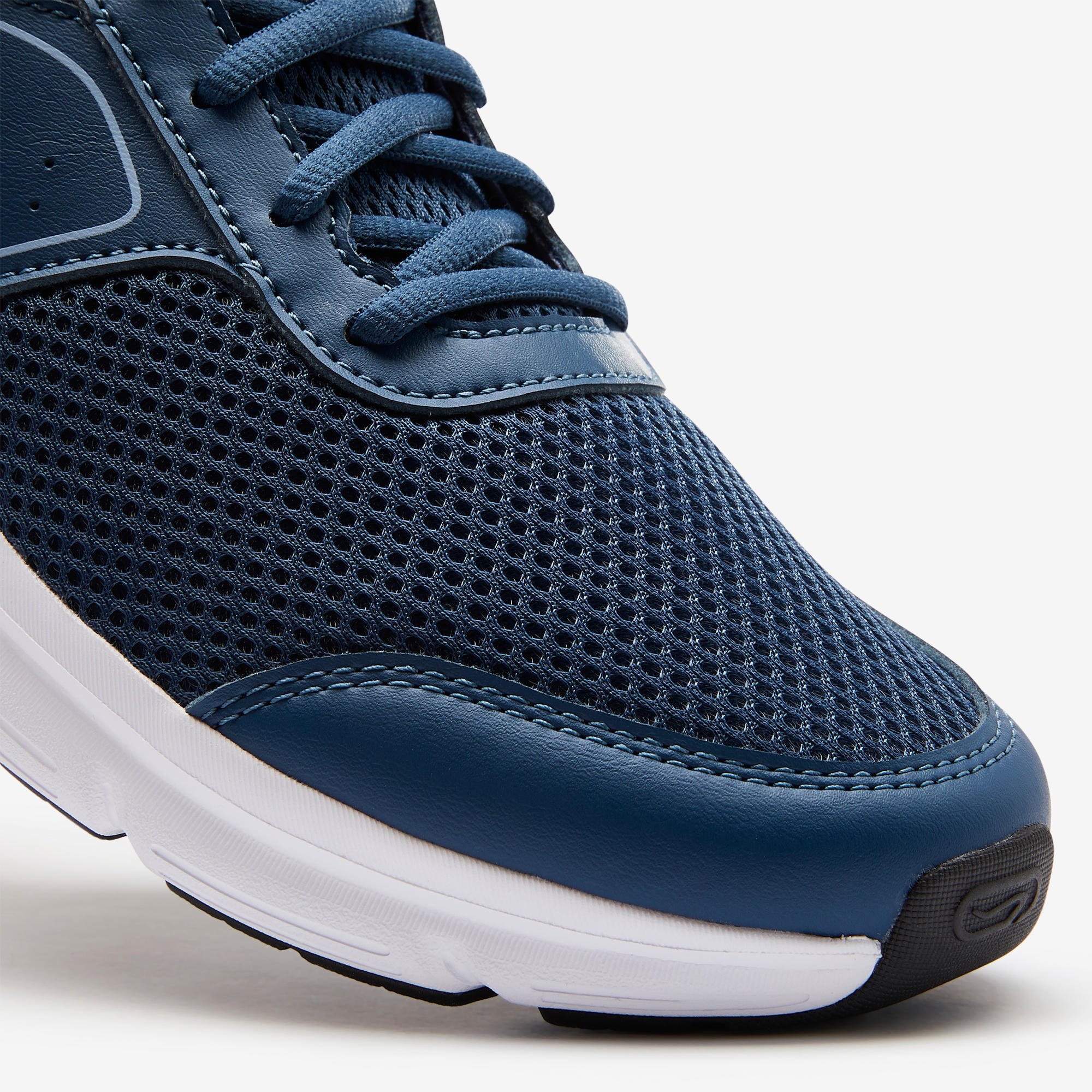 mens cushioned trainers