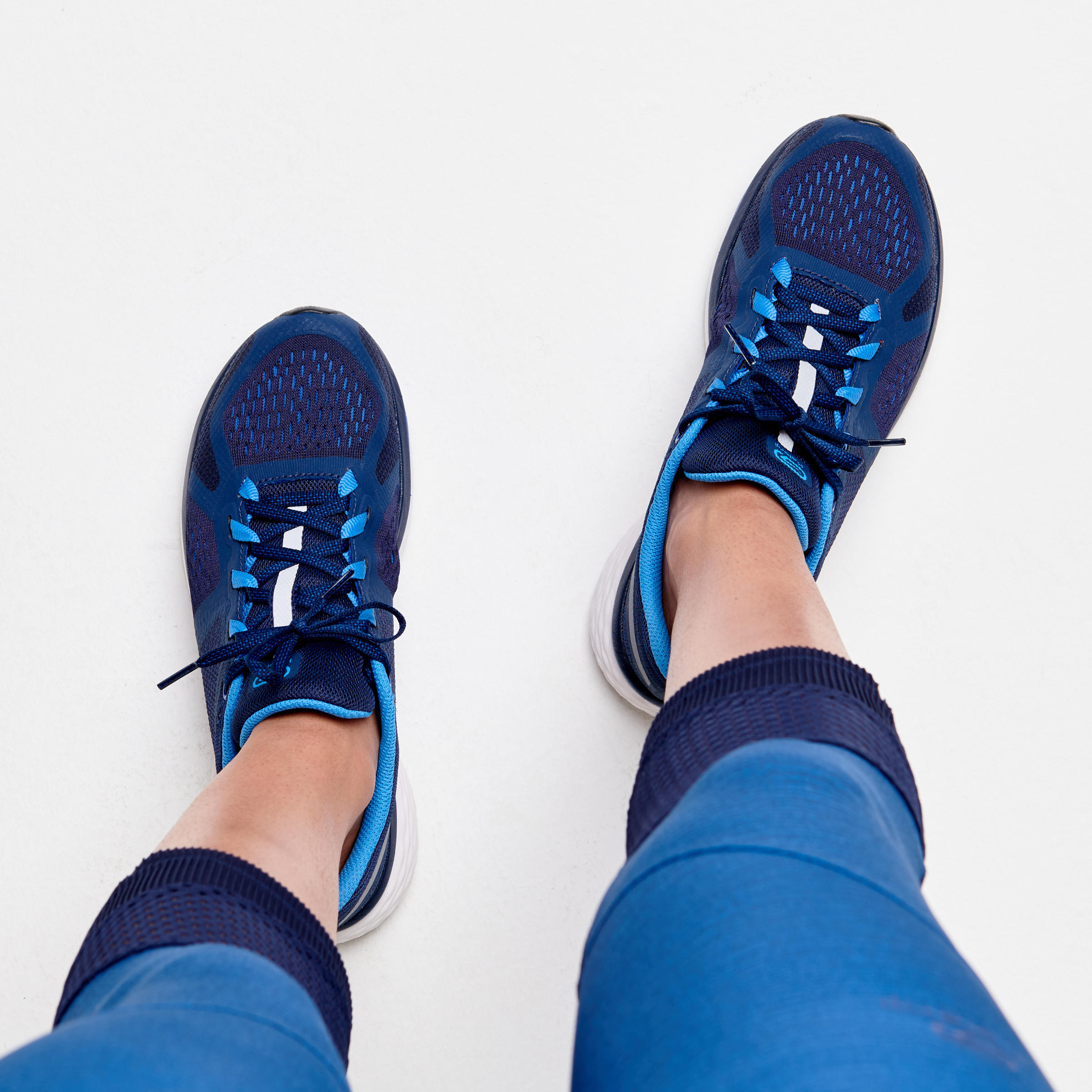 navy running shoes womens