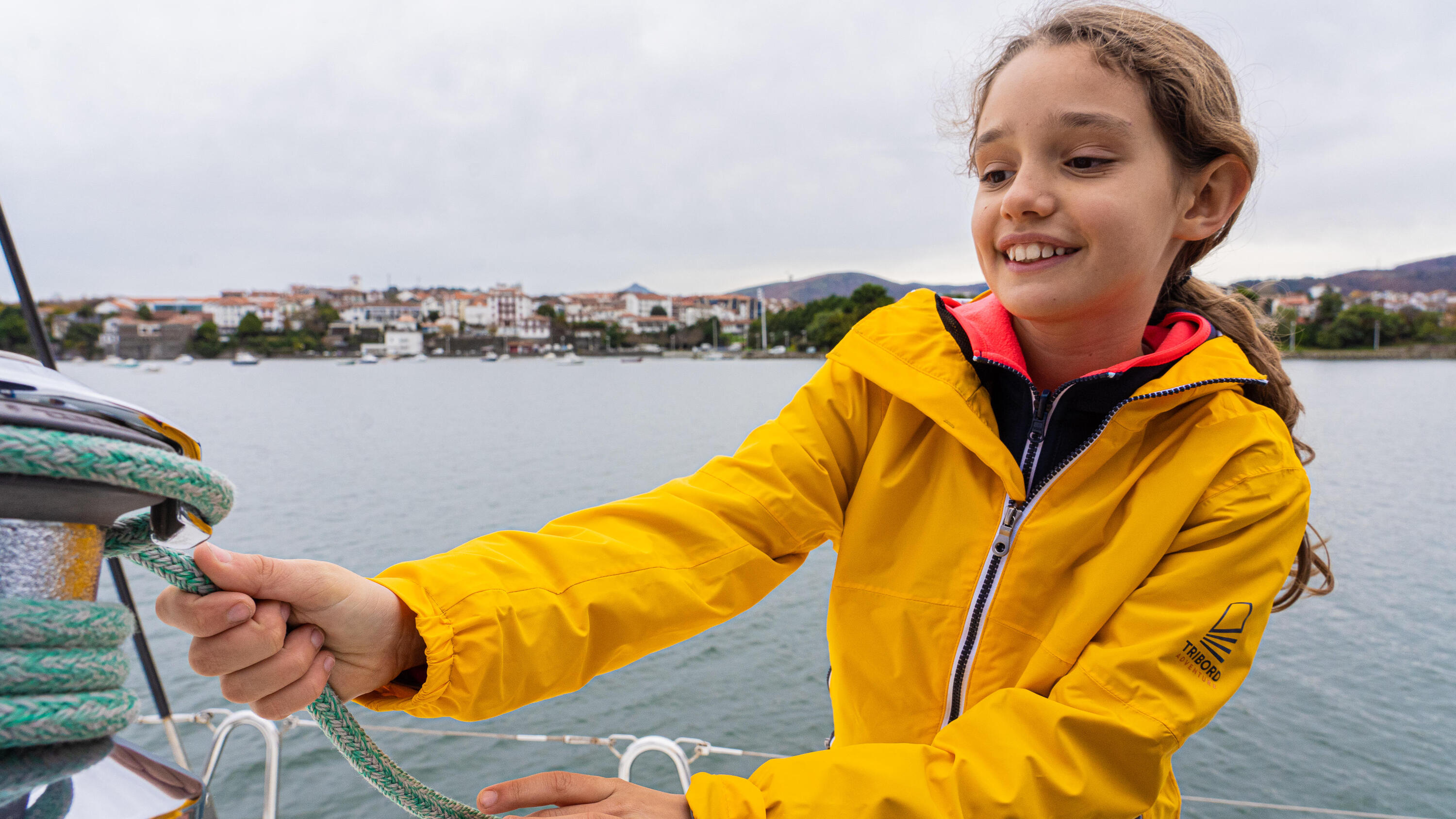 Kids’ Waterproof Sailing Jacket - 100 Navy 14/21