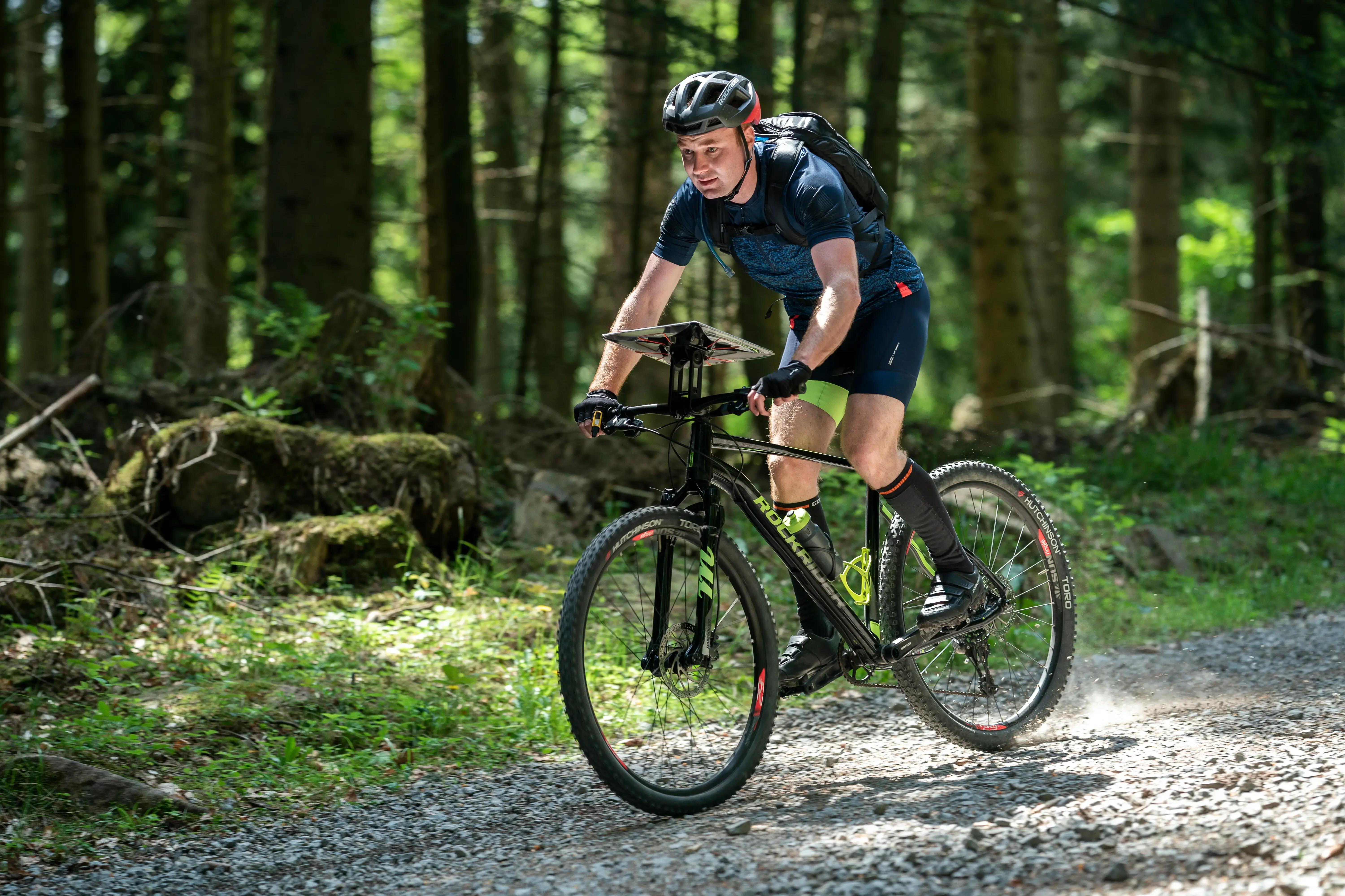 Wheelies und Achten im Laufrad deines MTB ROCKRIDER XC 500