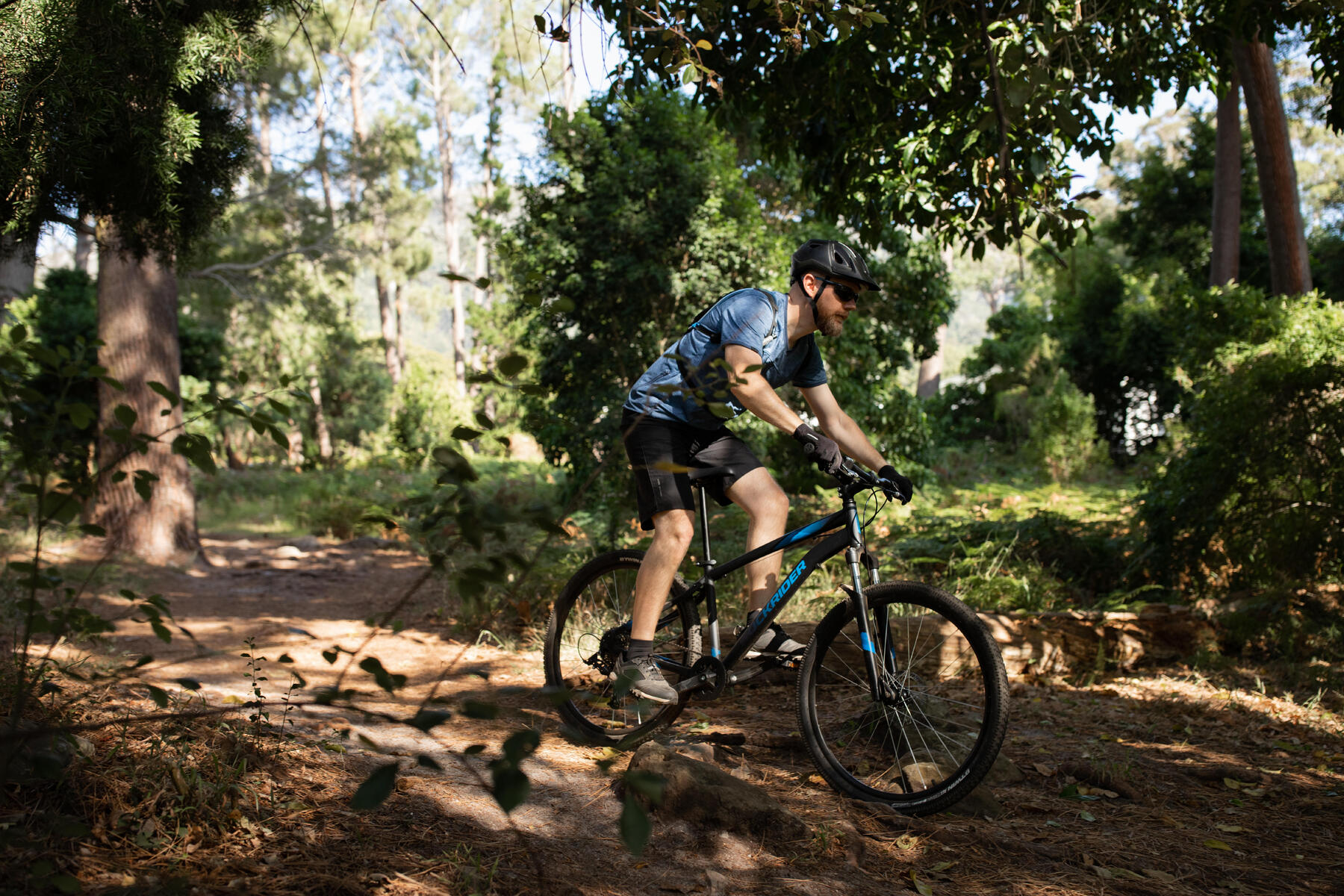 CUM SĂ TE ANTRENEZI ÎN ORAȘ PENTRU CURSELE DE TRAIL?