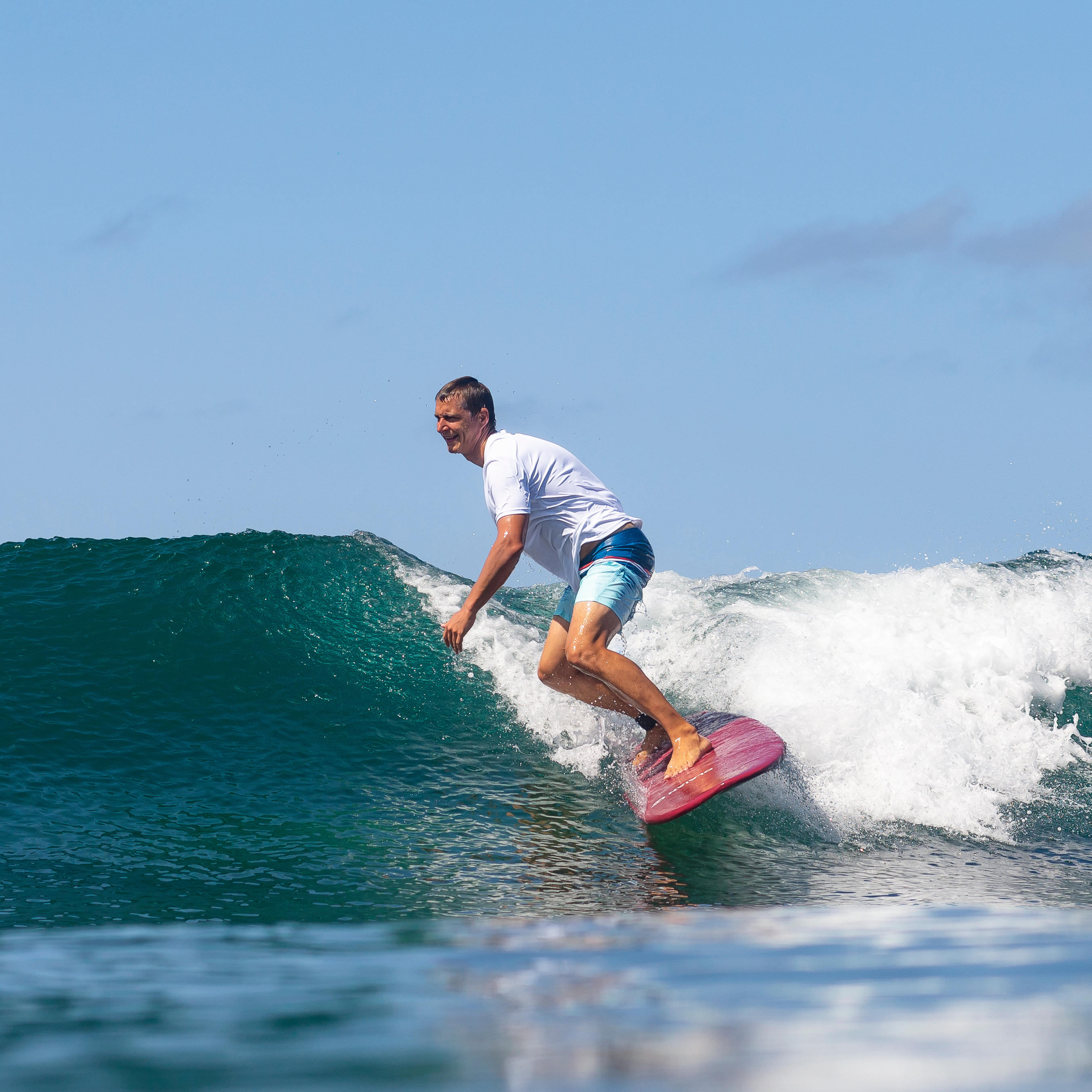 Planche de surf en mousse 7' 500. Livrée avec 1 cordon et 3 ailerons. - OLAIAN