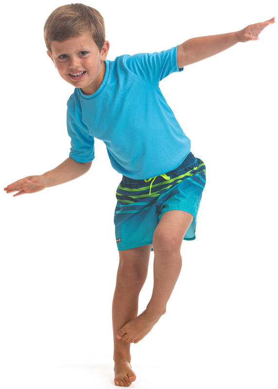 Шорты прыгать. Юбка-шорты для мальчиков. Плавательные шорты для мальчика 12 лет не обтягивающие. Шорты для малыша. Декатлон плавки для мальчика.