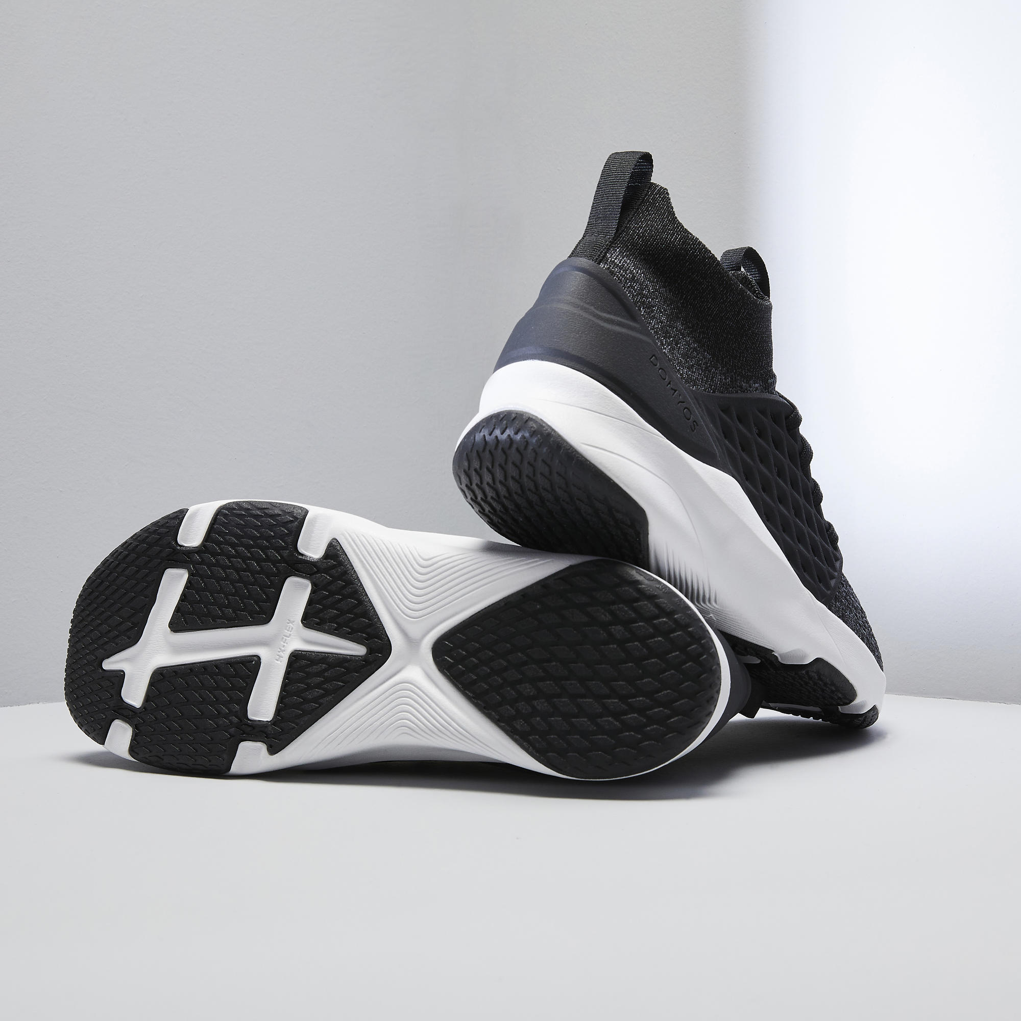 black workout shoes womens