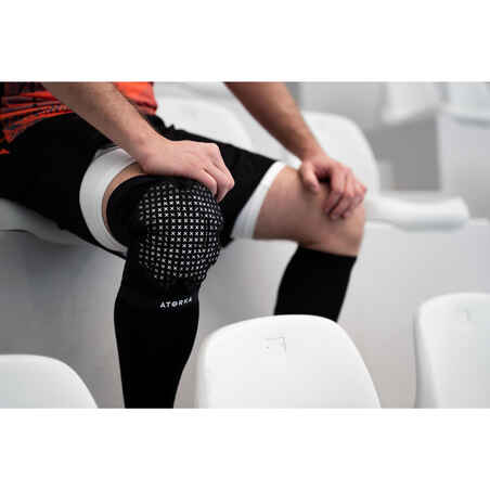 Reinforced Handball Knee Pad HKP500 - Black/White - Decathlon