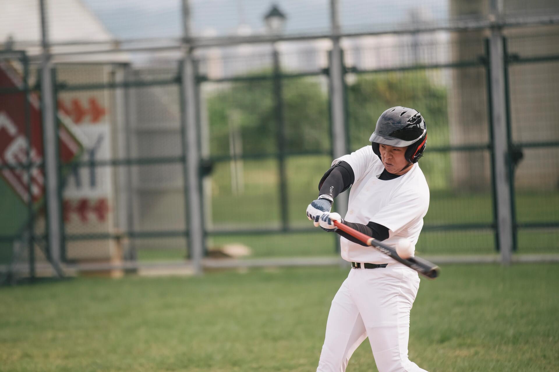 Mężczyzna grający w baseball