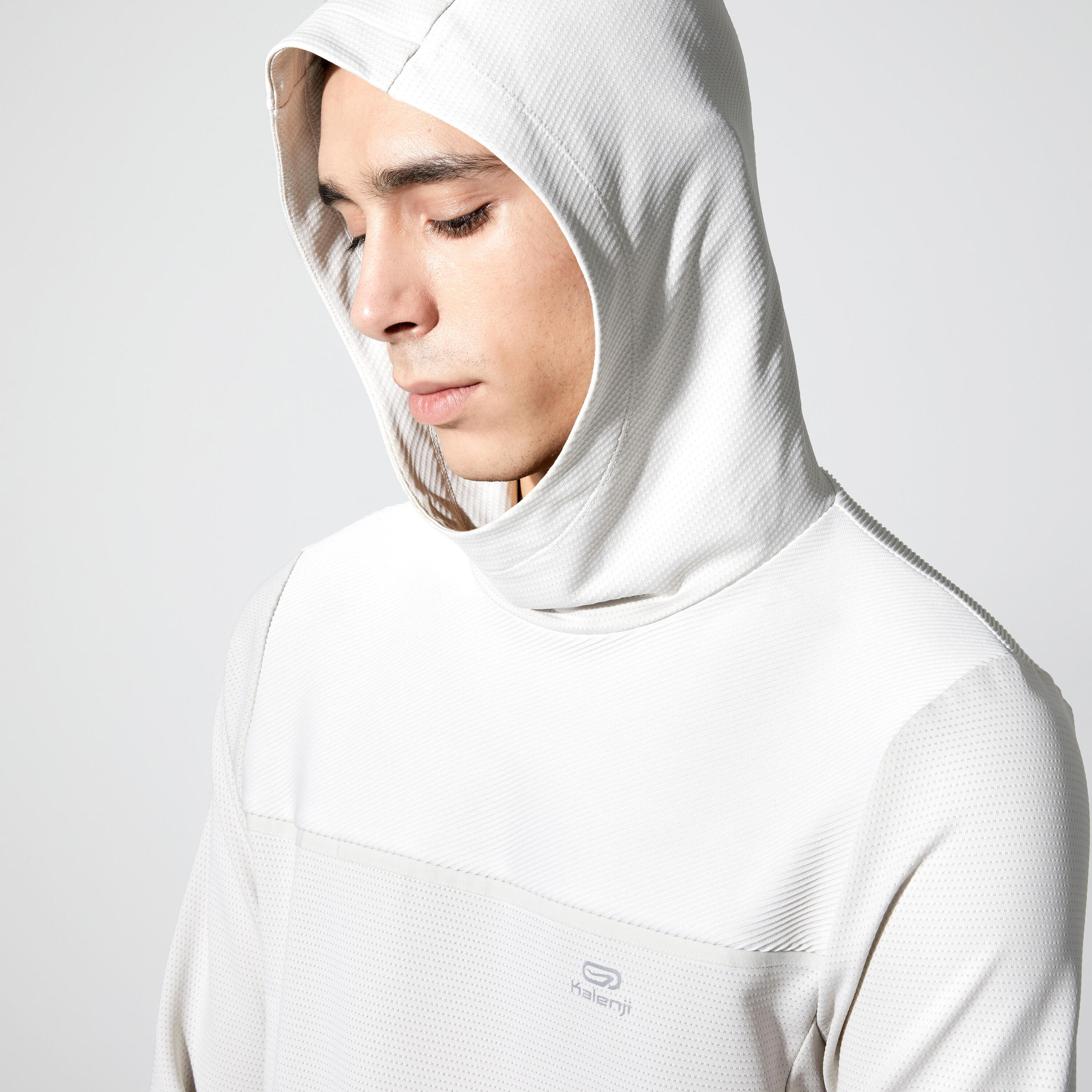 KALENJI DRY + FEEL MEN'S BREATHABLE RUNNING HOODIE - LINEN BEIGE 5/7