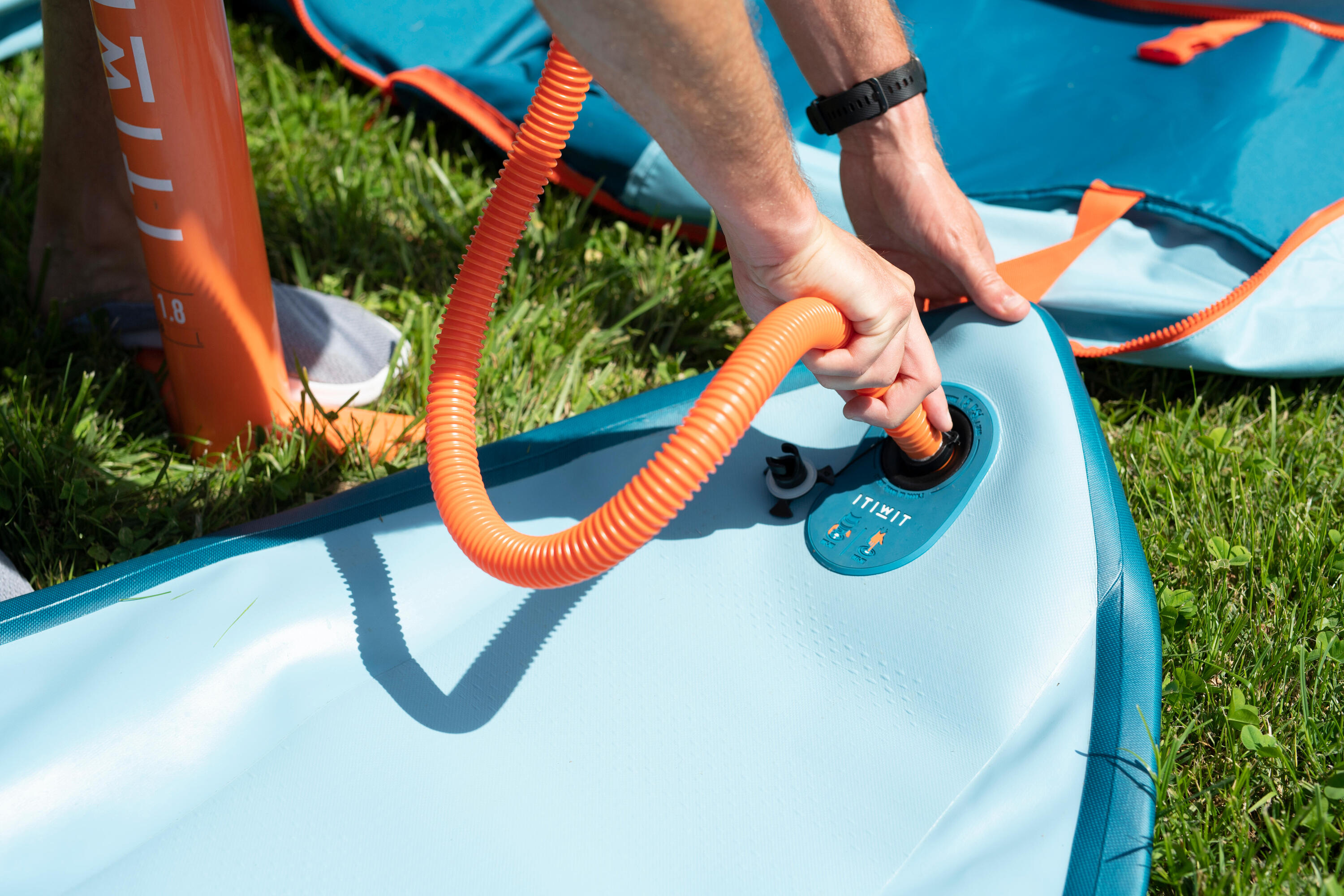 Bomba Manual Stand Up Paddle Naranja Alta Presión 20 PSI Doble Acción 11/12