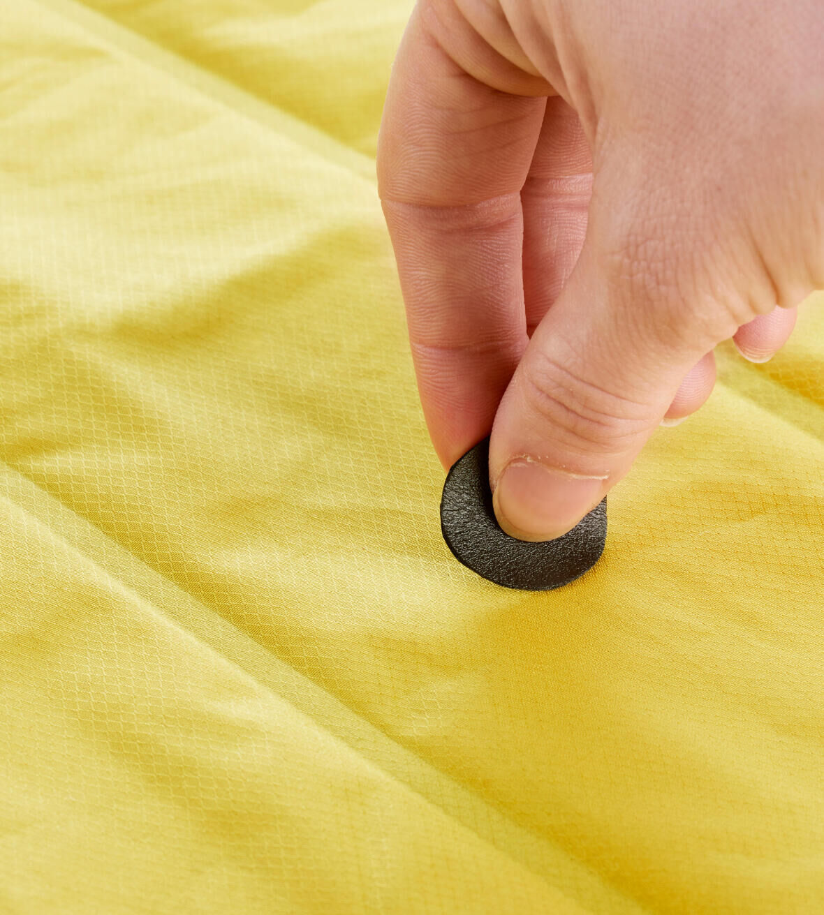 How to fix a repair patch on a camping mattress