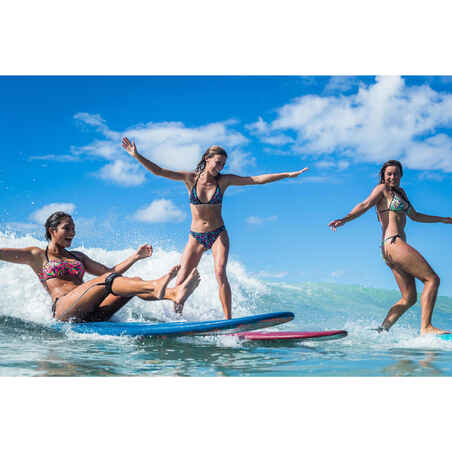 FOAM SURFBOARD 500 8'6". Supplied with a leash and three fins.