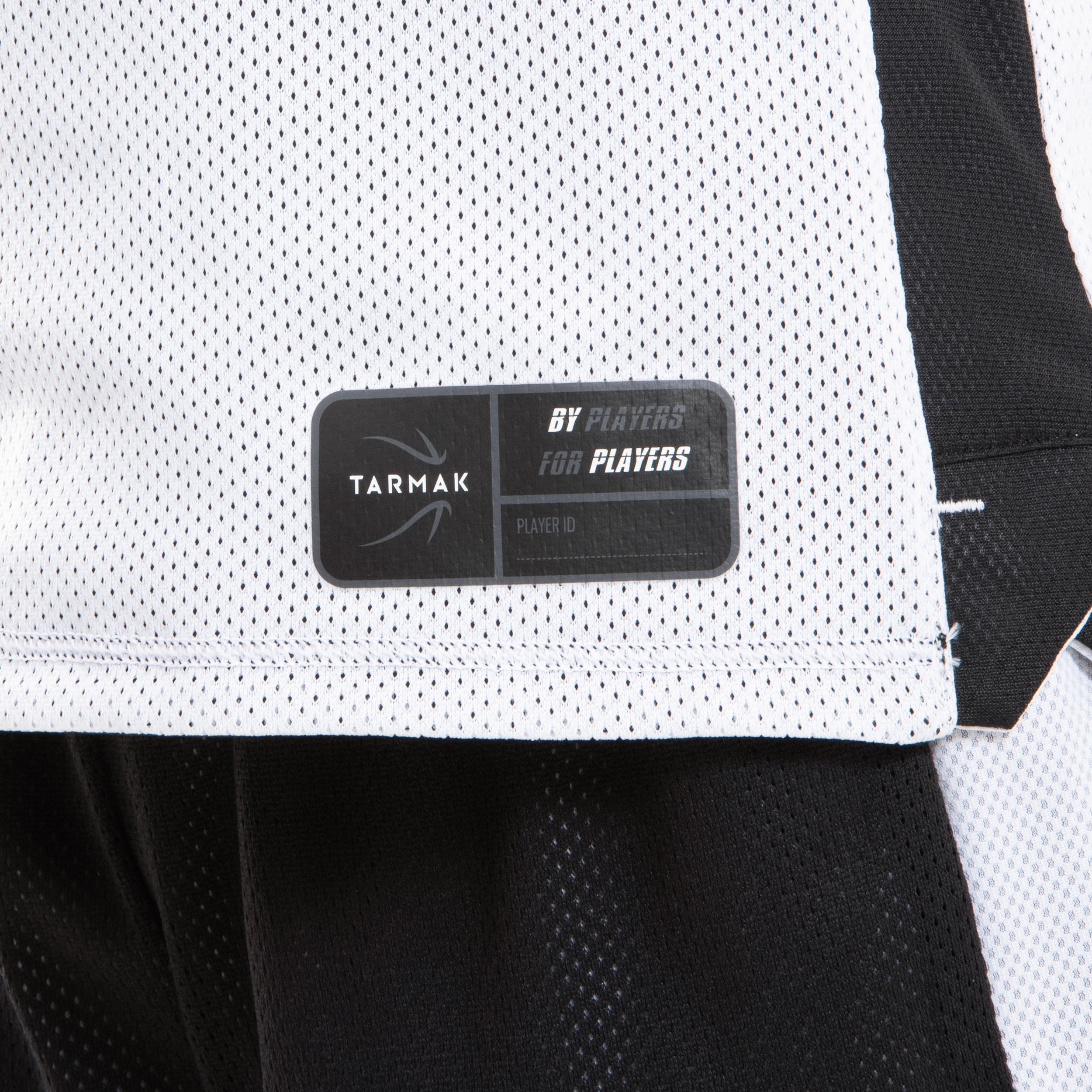 Kids' Reversible Sleeveless Basketball Jersey T500R - Black/White Noth 3/8