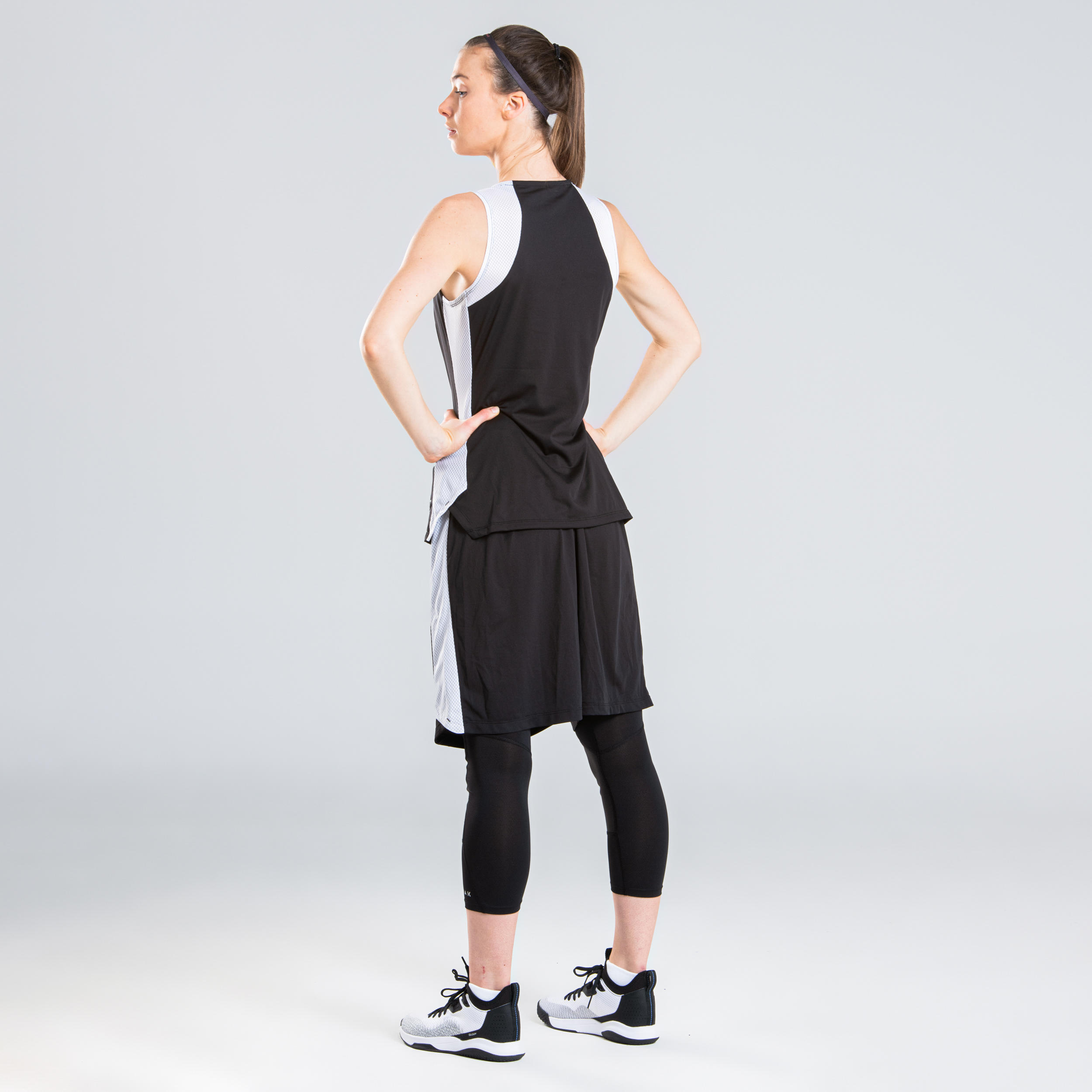 ШТАНЫ КОМПРЕССИОННЫЕ 3/4 БАСКЕТБОЛЬНЫЕ ЖЕНСКИЕ  TARMAK