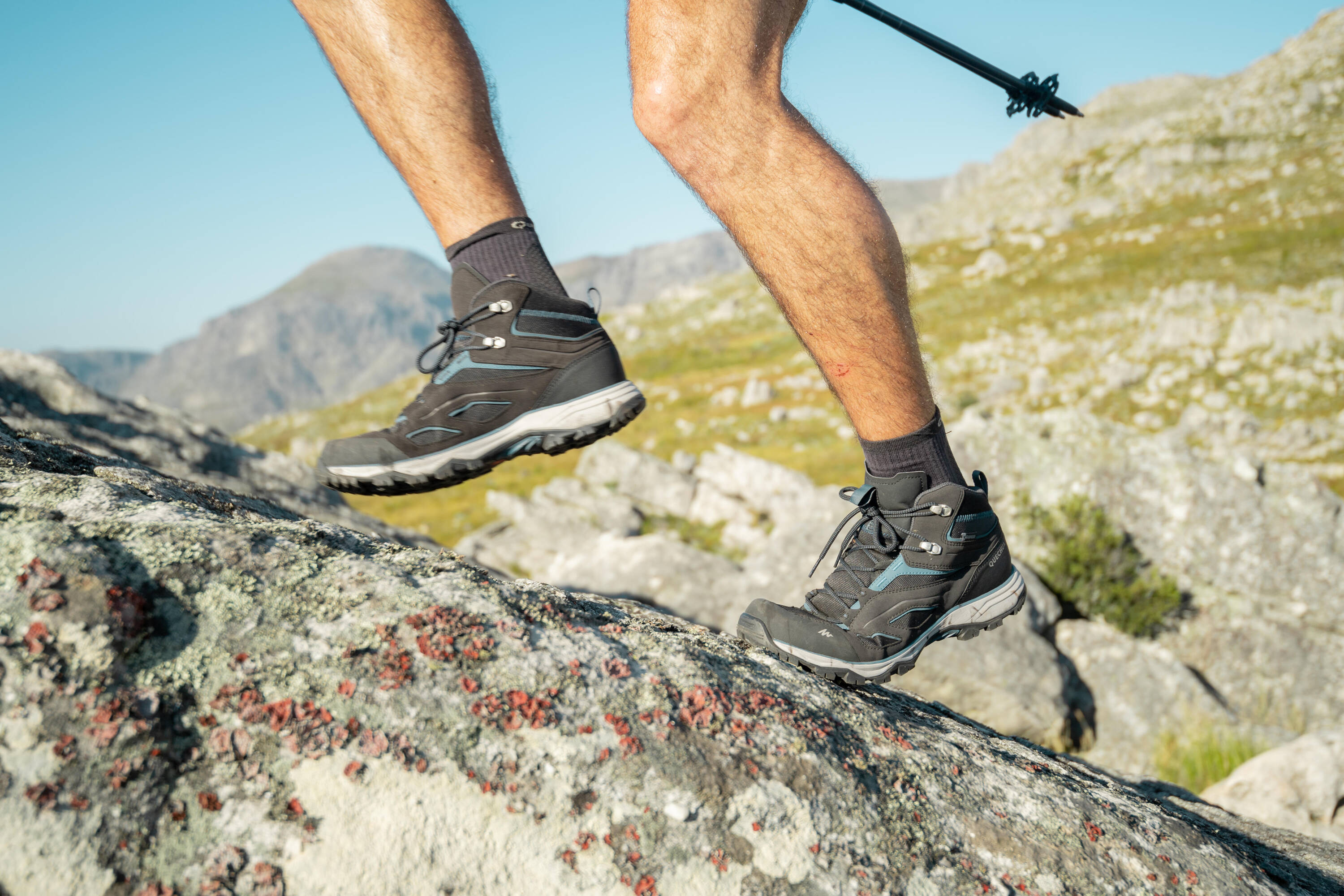 Men Mid Ankle Waterproof Hiking Shoes with Non-Slip Outsole Black - MH100 -  4