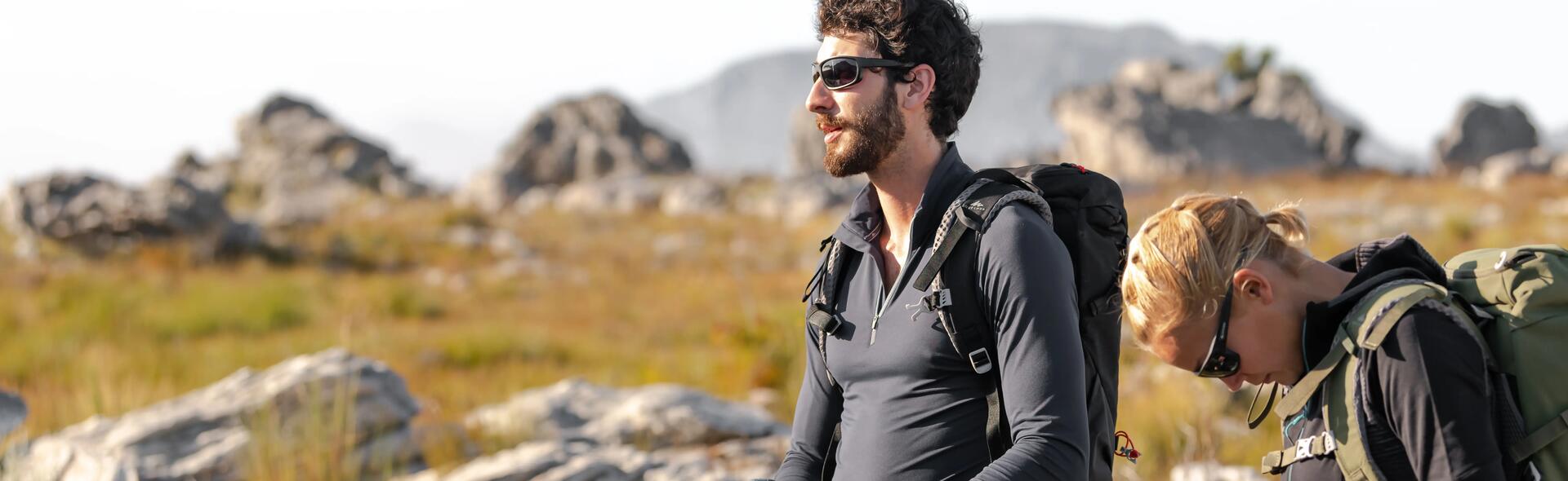 How to protect yourself properly from the sun in the mountains - title
