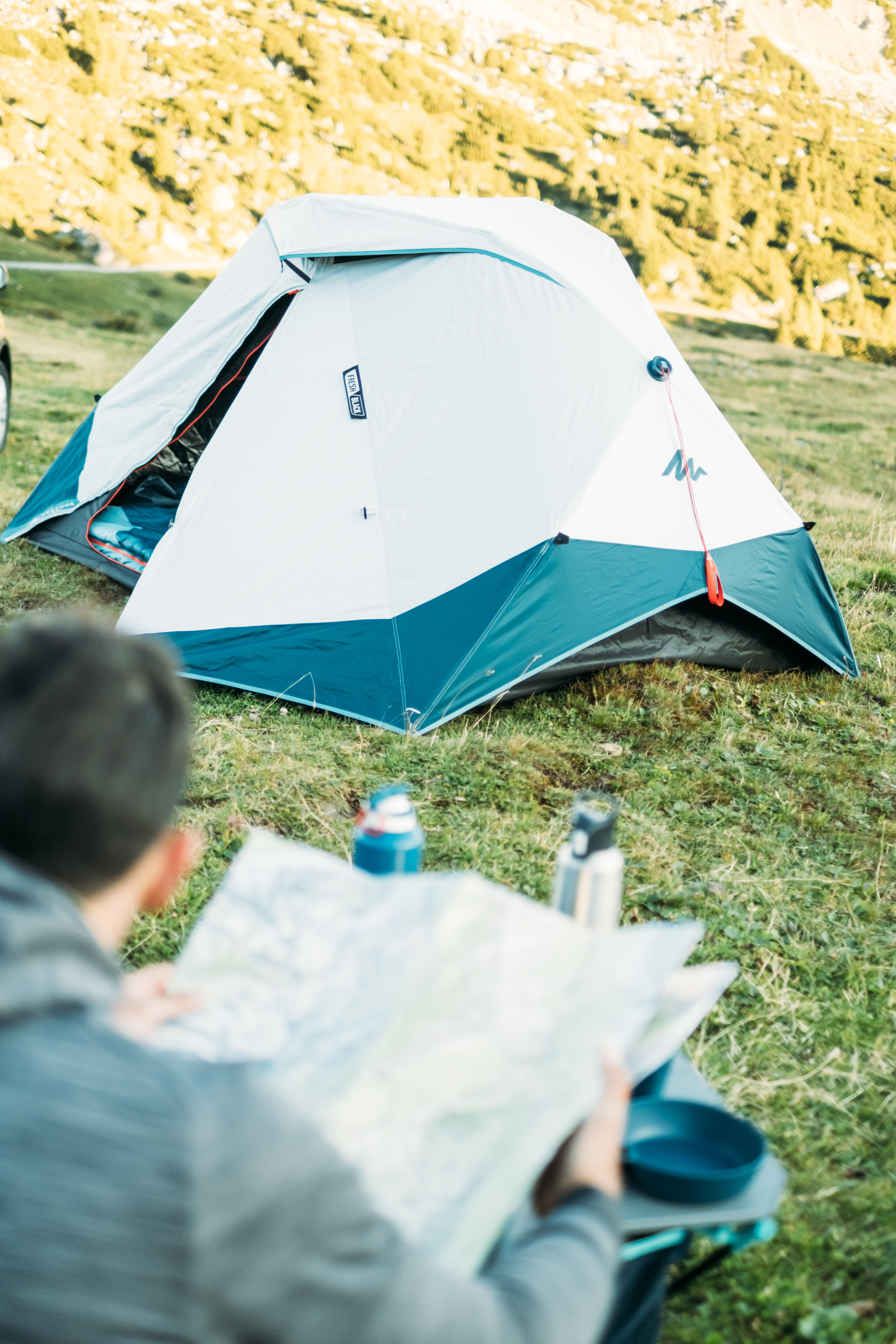 2-person Camping Tent, 2 Seconds Easy Fresh & Black - QUECHUA
