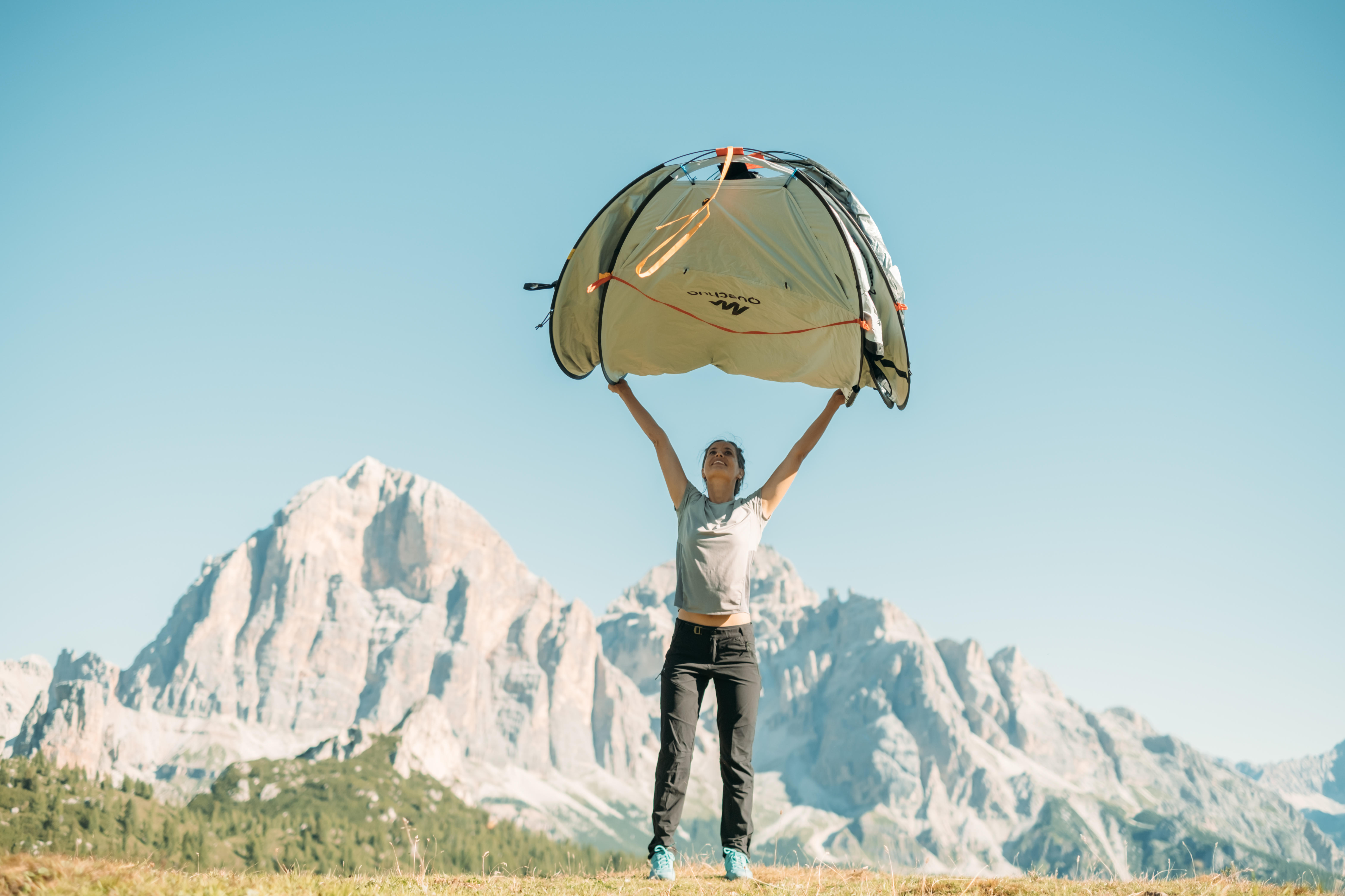 2-Person Camping Tent - 2 Seconds Fresh & Black - QUECHUA