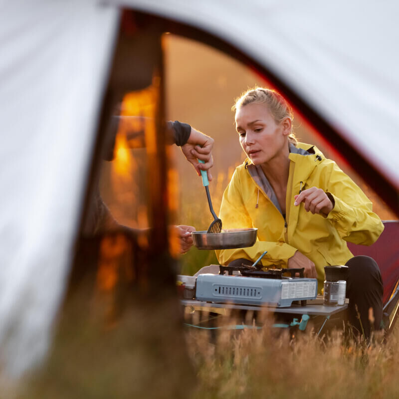 how do you feed yourself when out hiking