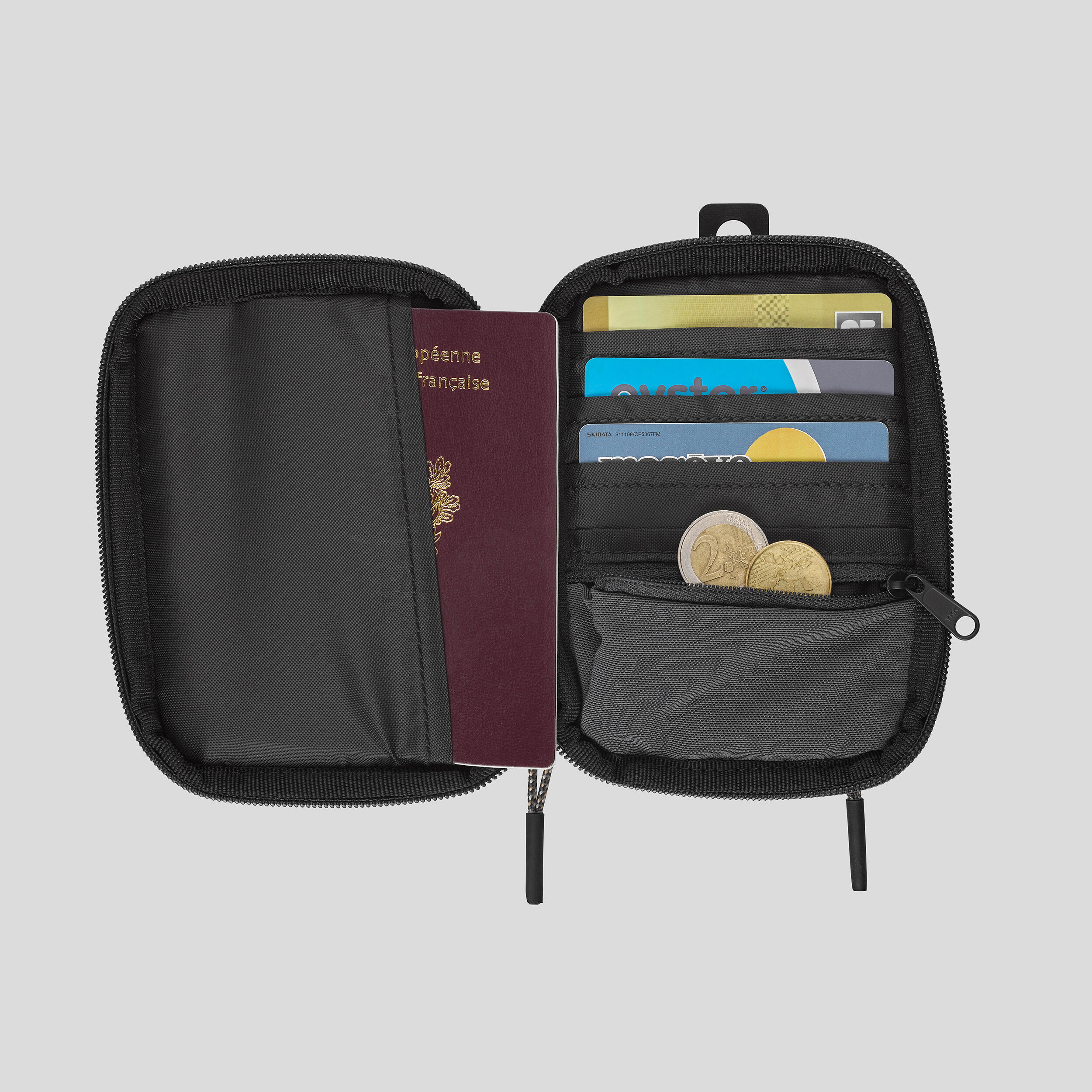 Monedero Pequeno Montana y Trekking Viaje Forclaz Gris Decathlon