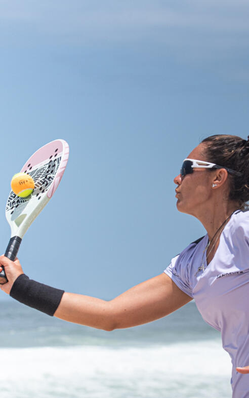COME SCEGLIERE L'EQUIPAGGIAMENTO DA BEACH TENNIS | DECATHLON