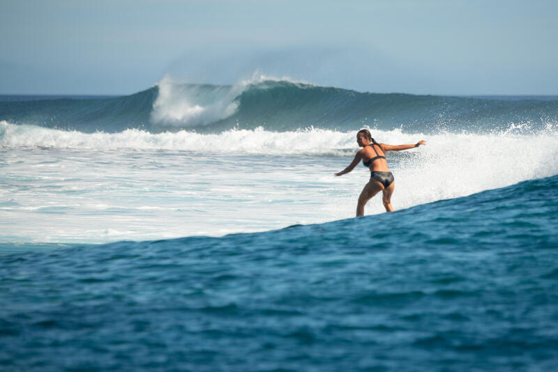 Bikinitop voor surfen Isa verstelbaar rugbandje zwart