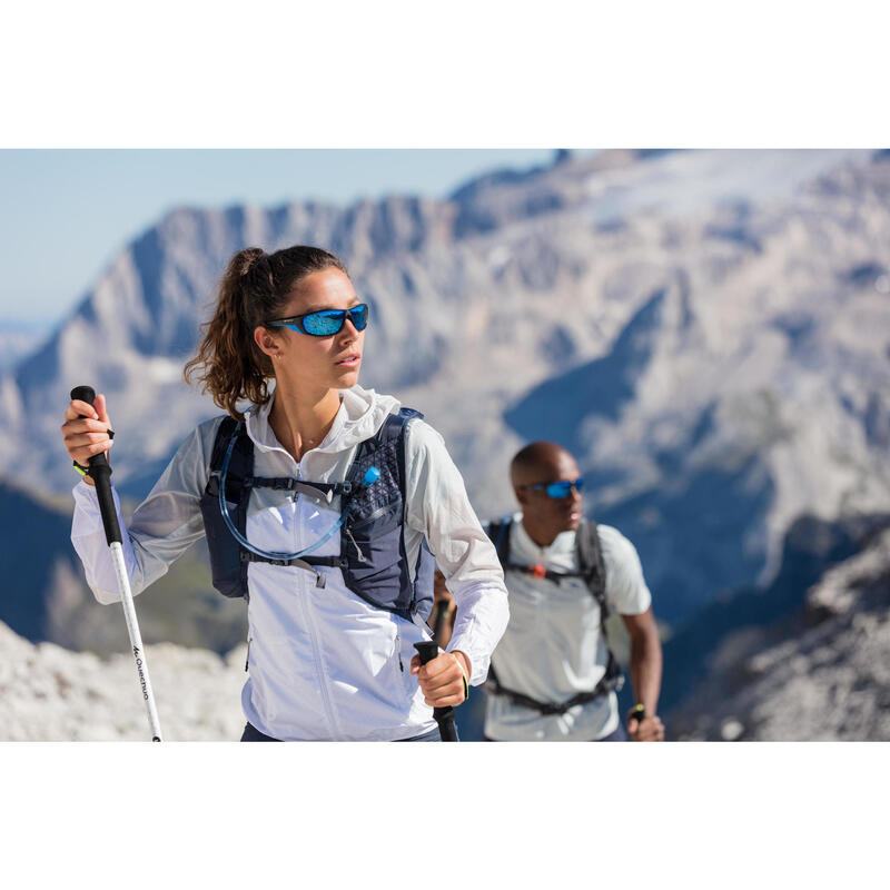 Sonnenbrille Wandern MH570 Erwachsene Kategorie 4 schwarz/blau