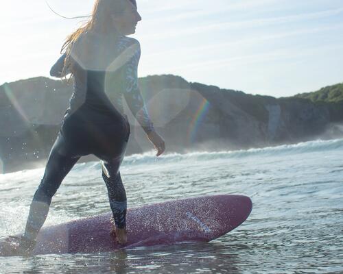 Happy surfer girl - Olaian