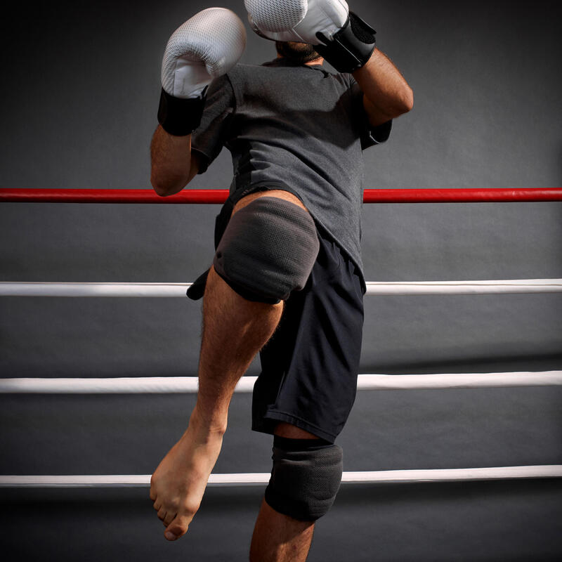 Kniebandage Kampfsport 900 Kickbox- und Thaiboxtraining grau