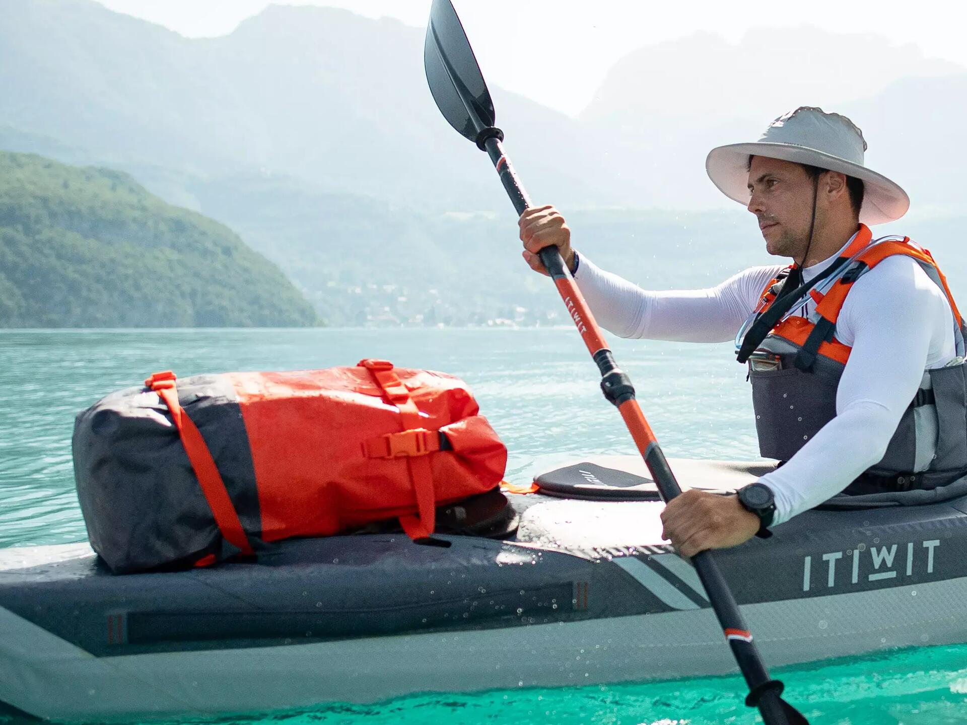 4 top kayaking spots in Hong Kong + Essential gear list!