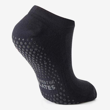 Bei uns finden sie eine große auswahl an schönen und praktischen produkten für den alltag zu einem kleinen preis. Sportsocken rutschfest Gym & Pilates Herren schwarz ...