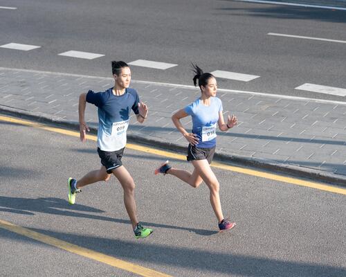 跑得更快更久 跑步的增肌運動