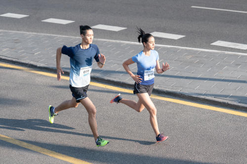跑得更快更久 跑步的增肌運動