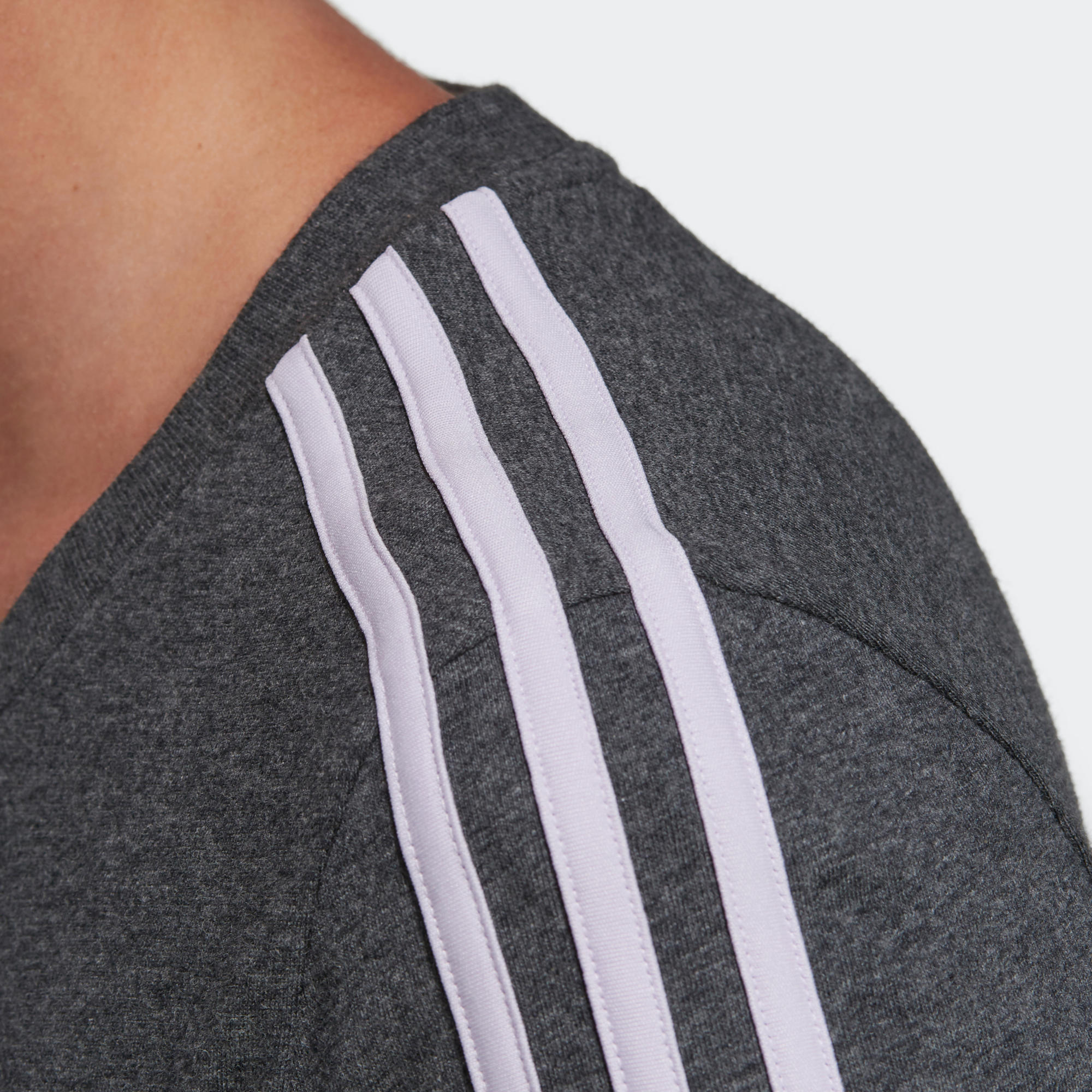 ADIDAS Dámske tričko na cvičenie sivé XL · záber 7