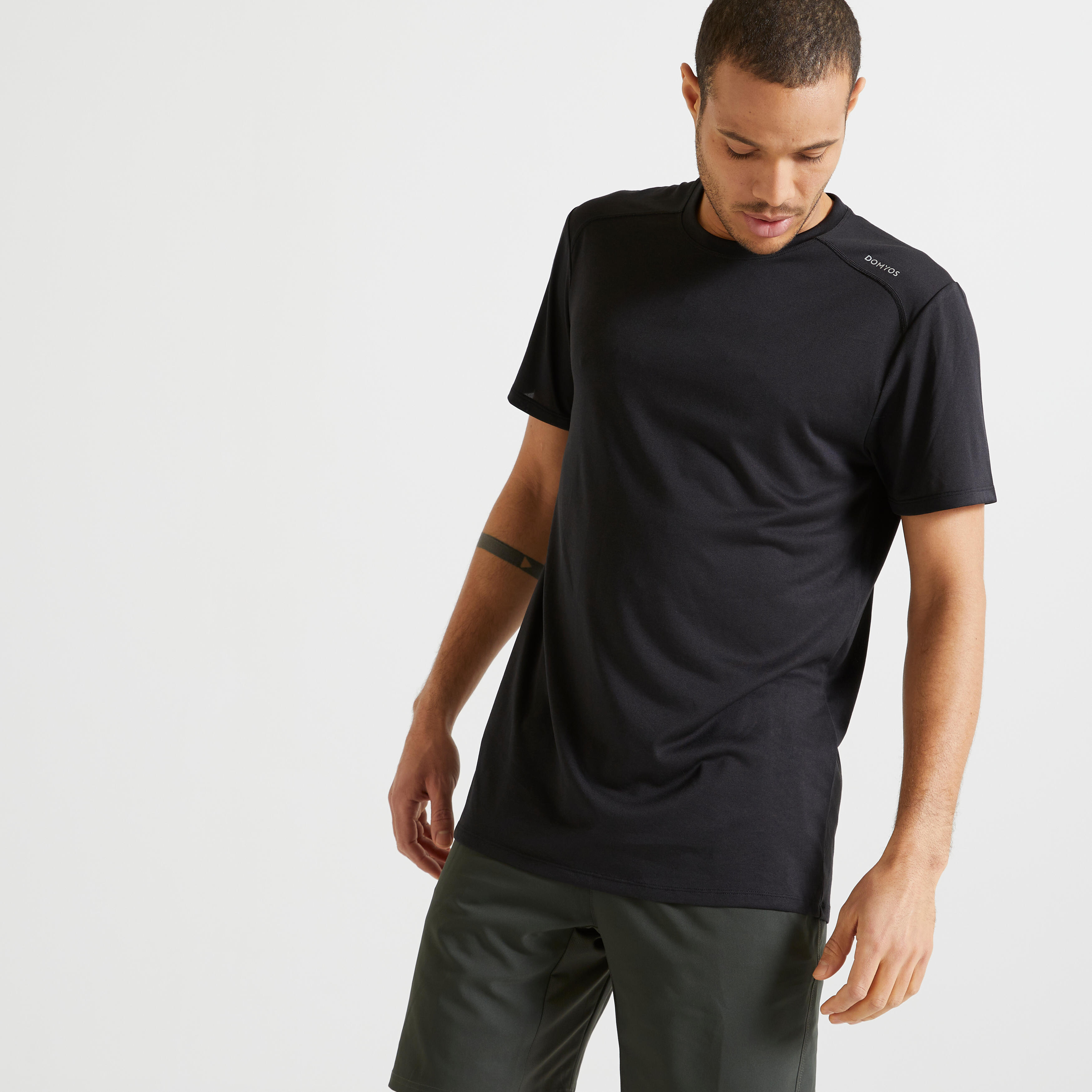 Buy Men Polyester Basic Gym T-Shirt - Solid Black Online | Decathlon