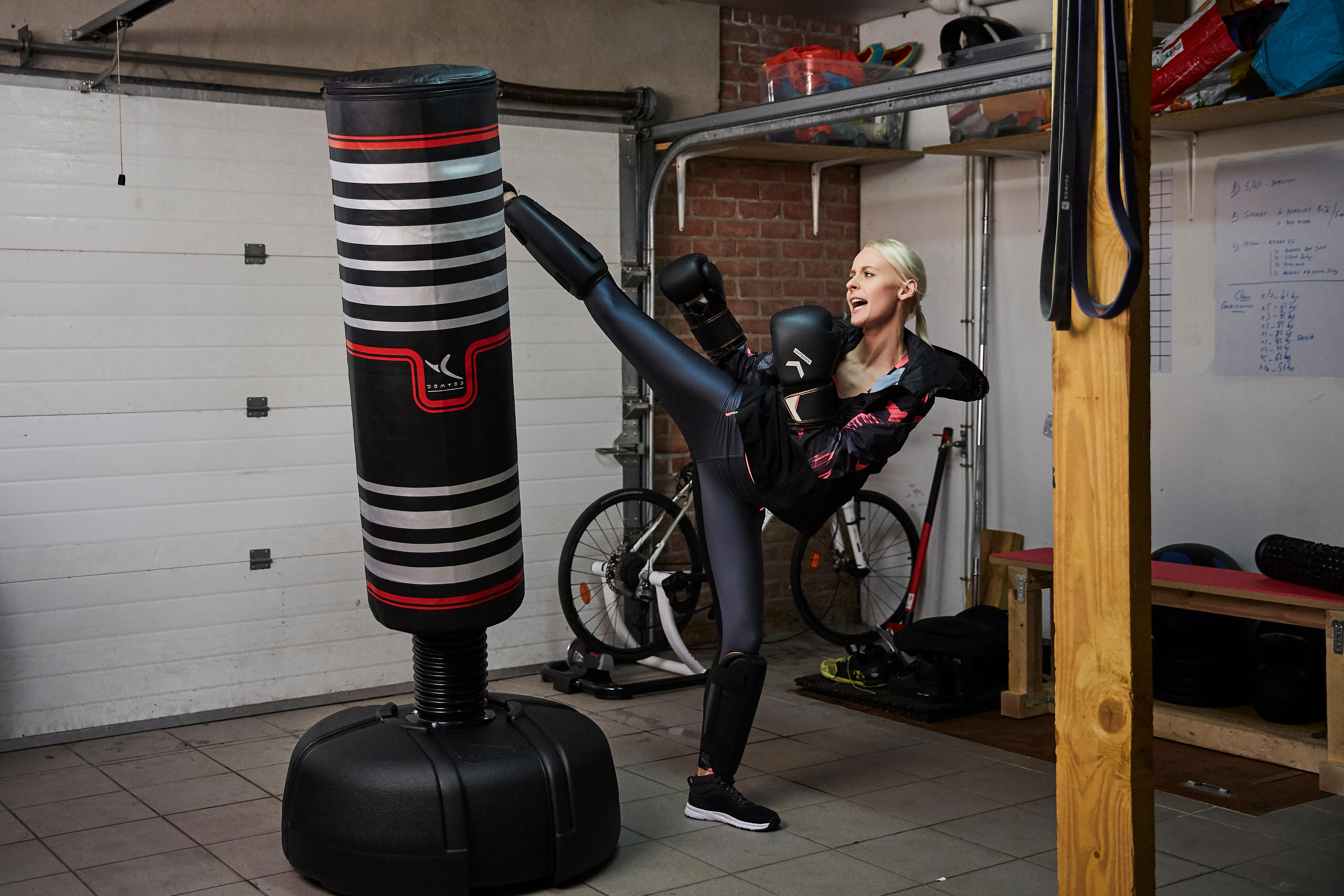 Boxsack Boxing Machine Domyos Outshock DECATHLON 
