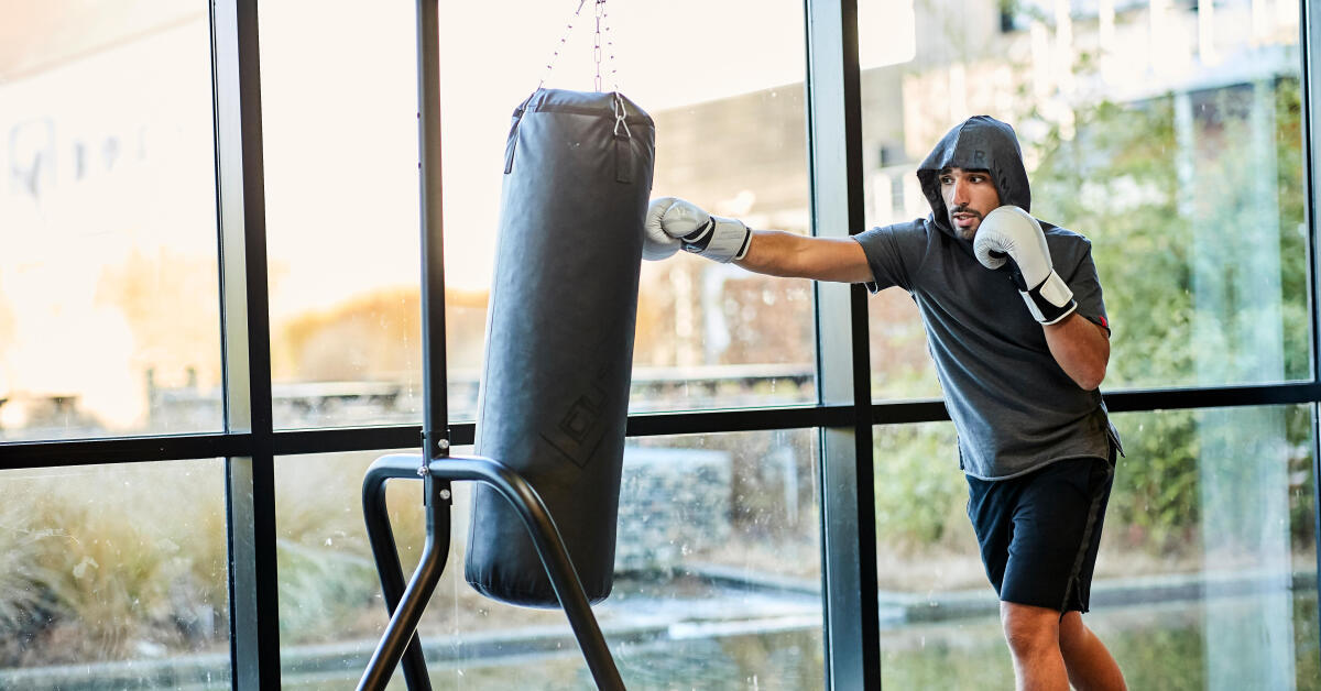 Use os movimentos do boxe como parte dos seus exercícios