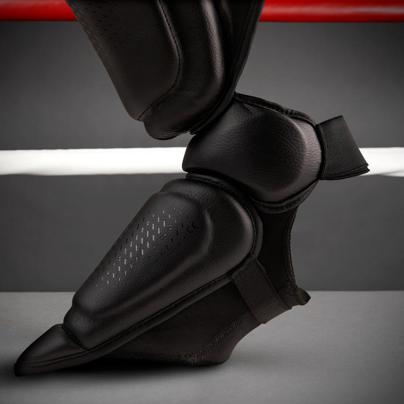 Adult Kickboxing ShinFoot Guard 900 Decathlon